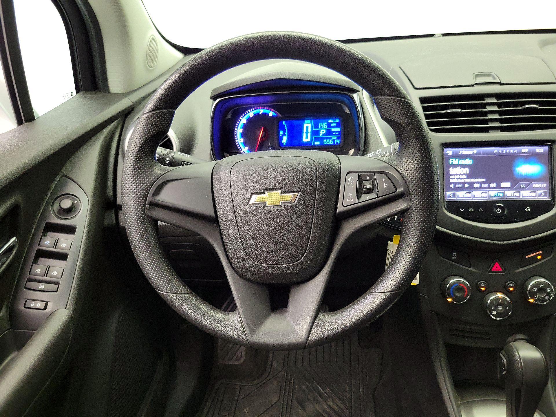 Thumbnail: 2016 Chevrolet Trax - 10