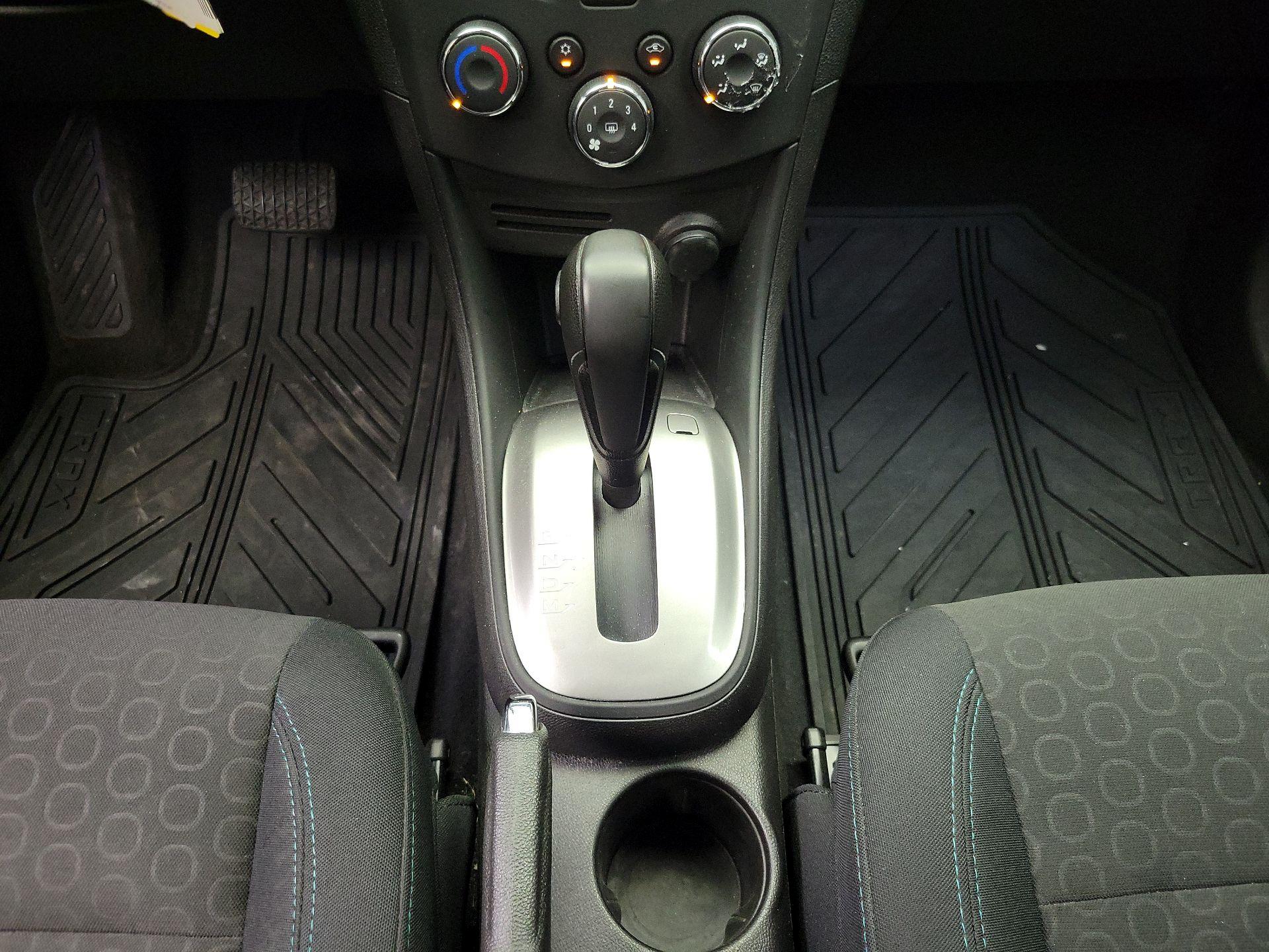 Thumbnail: 2016 Chevrolet Trax - 17