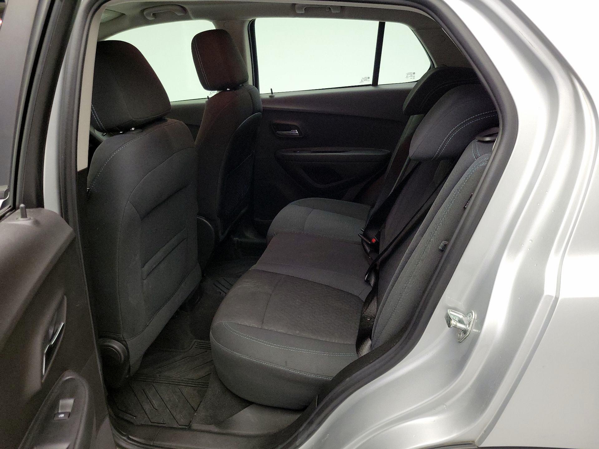 Thumbnail: 2016 Chevrolet Trax - 18