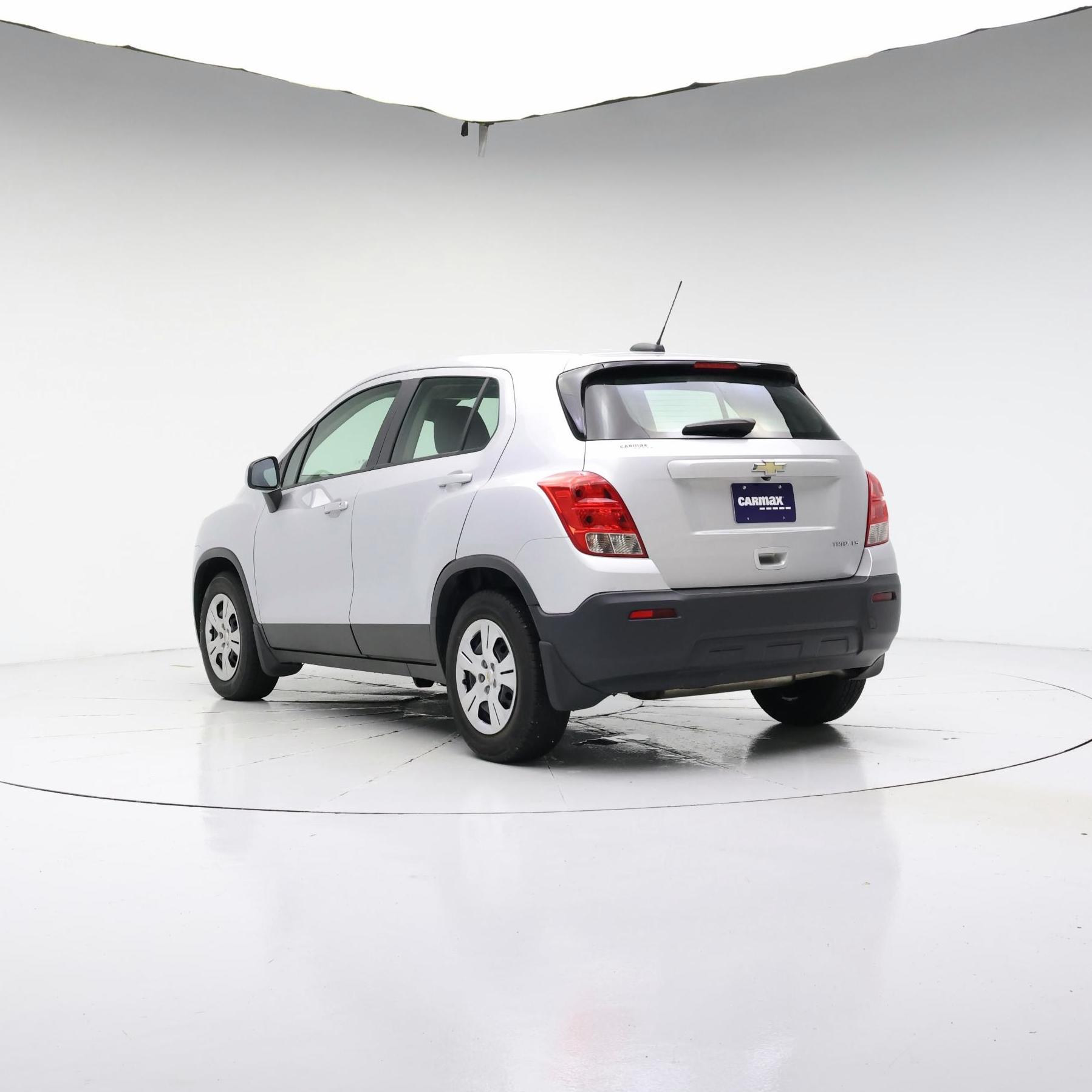 Thumbnail: 2016 Chevrolet Trax - 2
