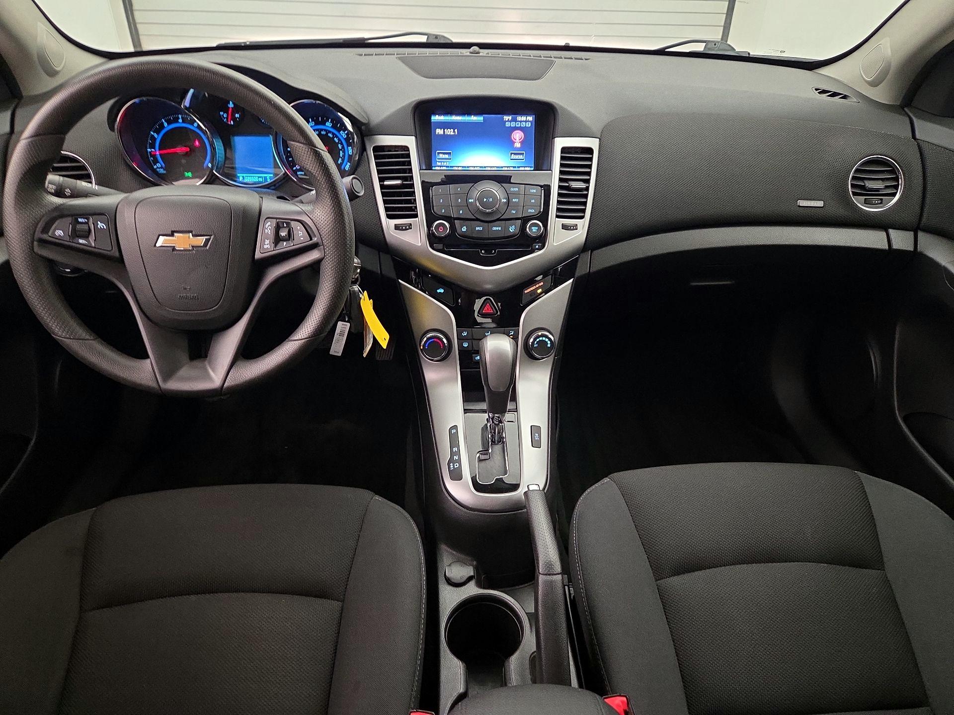Thumbnail: 2015 Chevrolet Cruze - 9