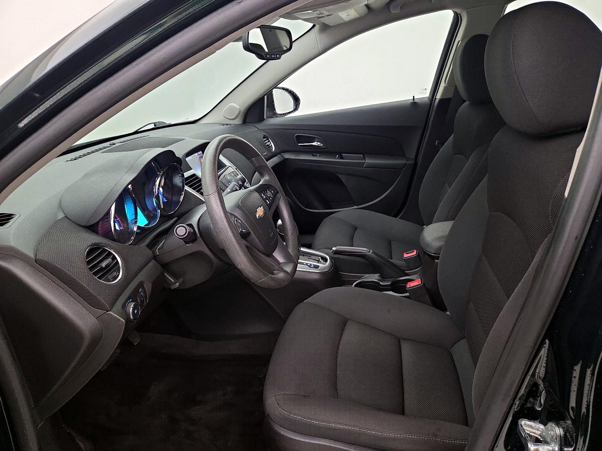 Thumbnail: 2015 Chevrolet Cruze - 11