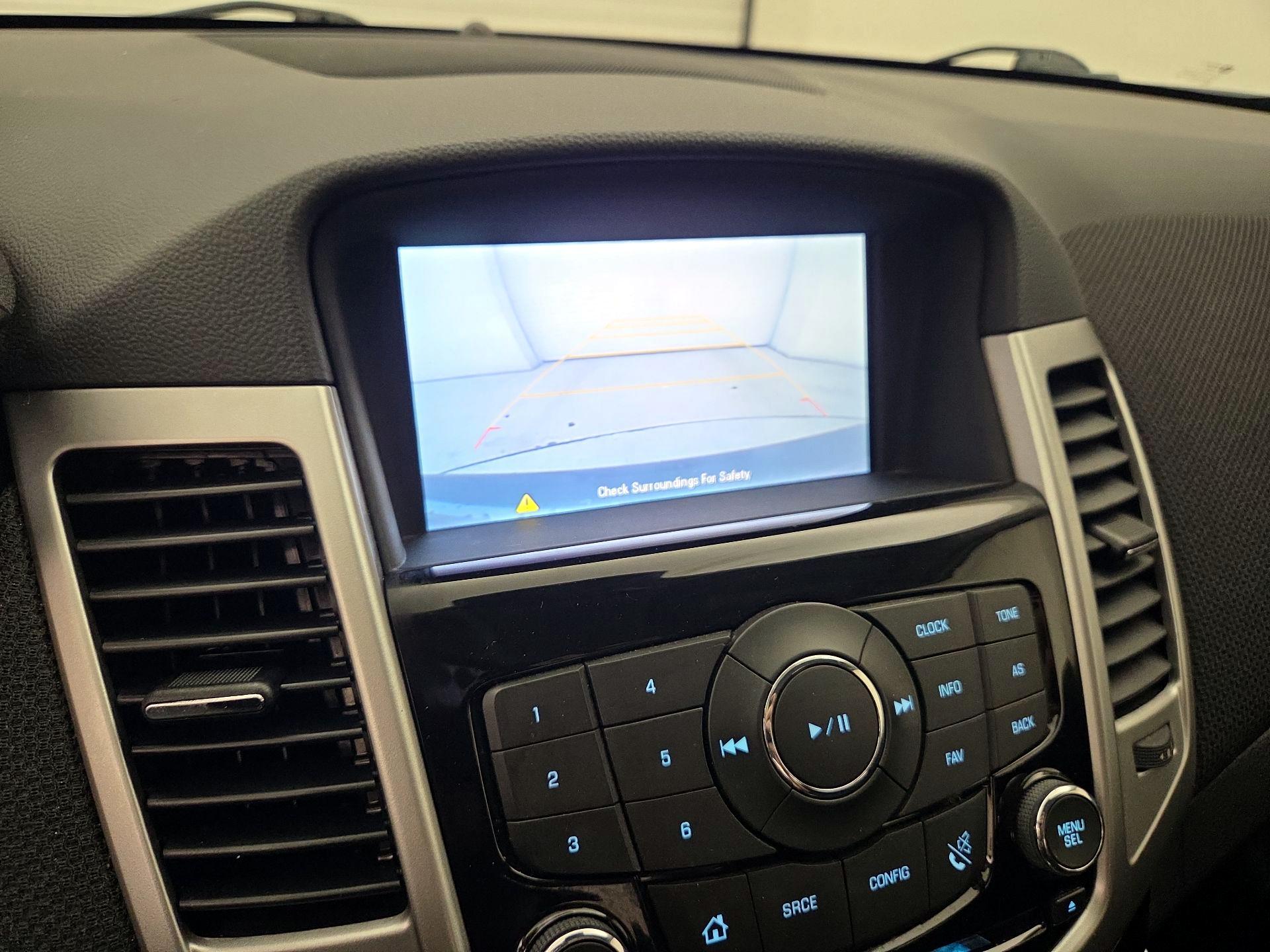 Thumbnail: 2015 Chevrolet Cruze - 14