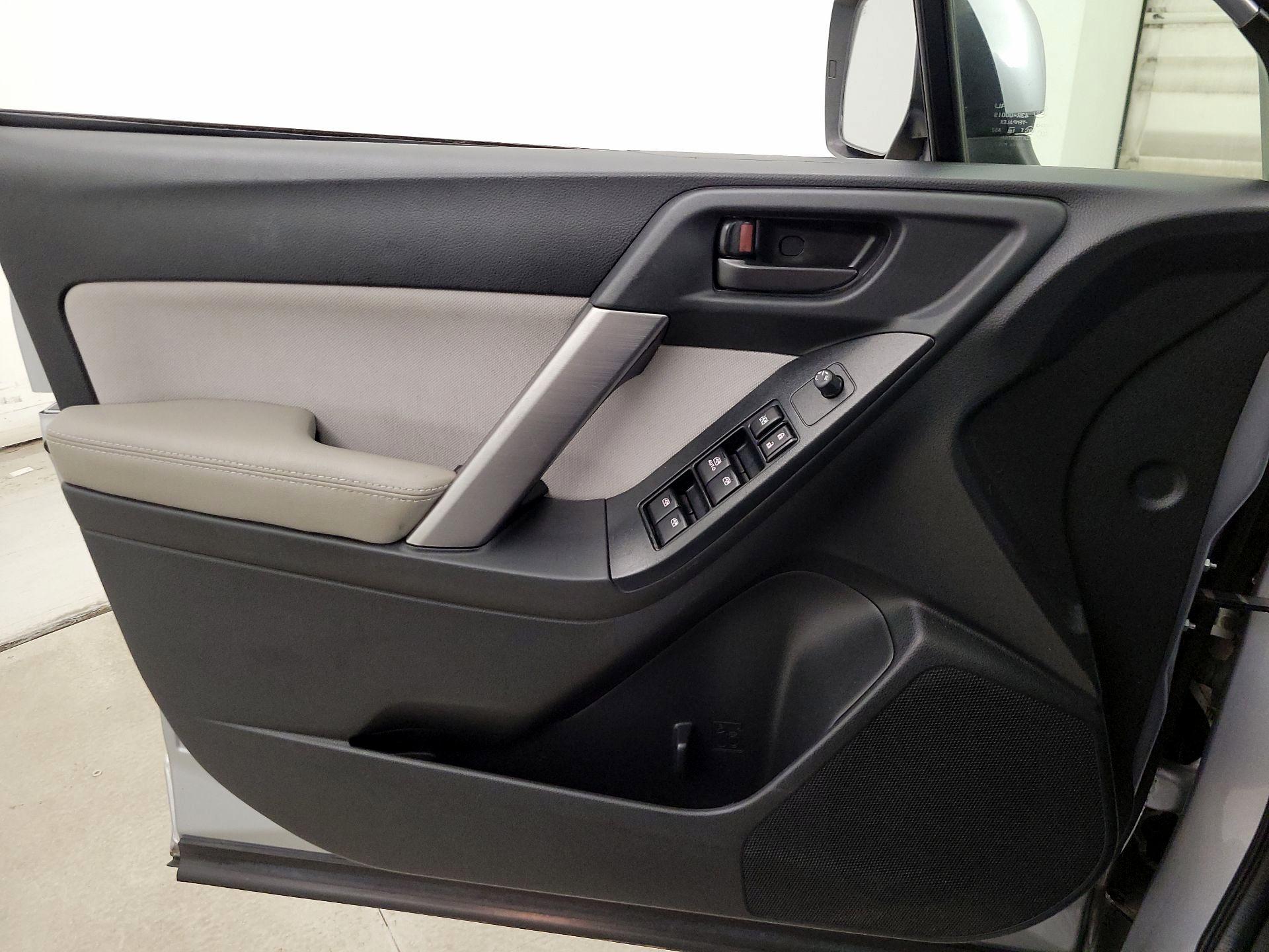 Thumbnail: 2016 Subaru Forester - 12