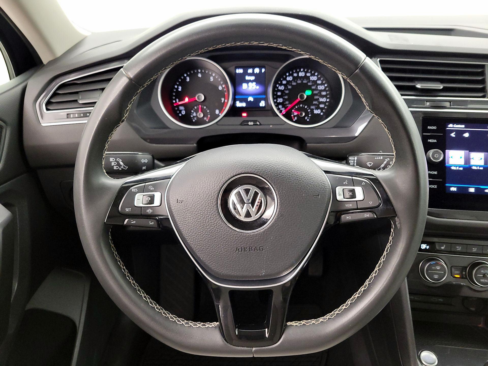 Thumbnail: 2021 Volkswagen Tiguan - 10