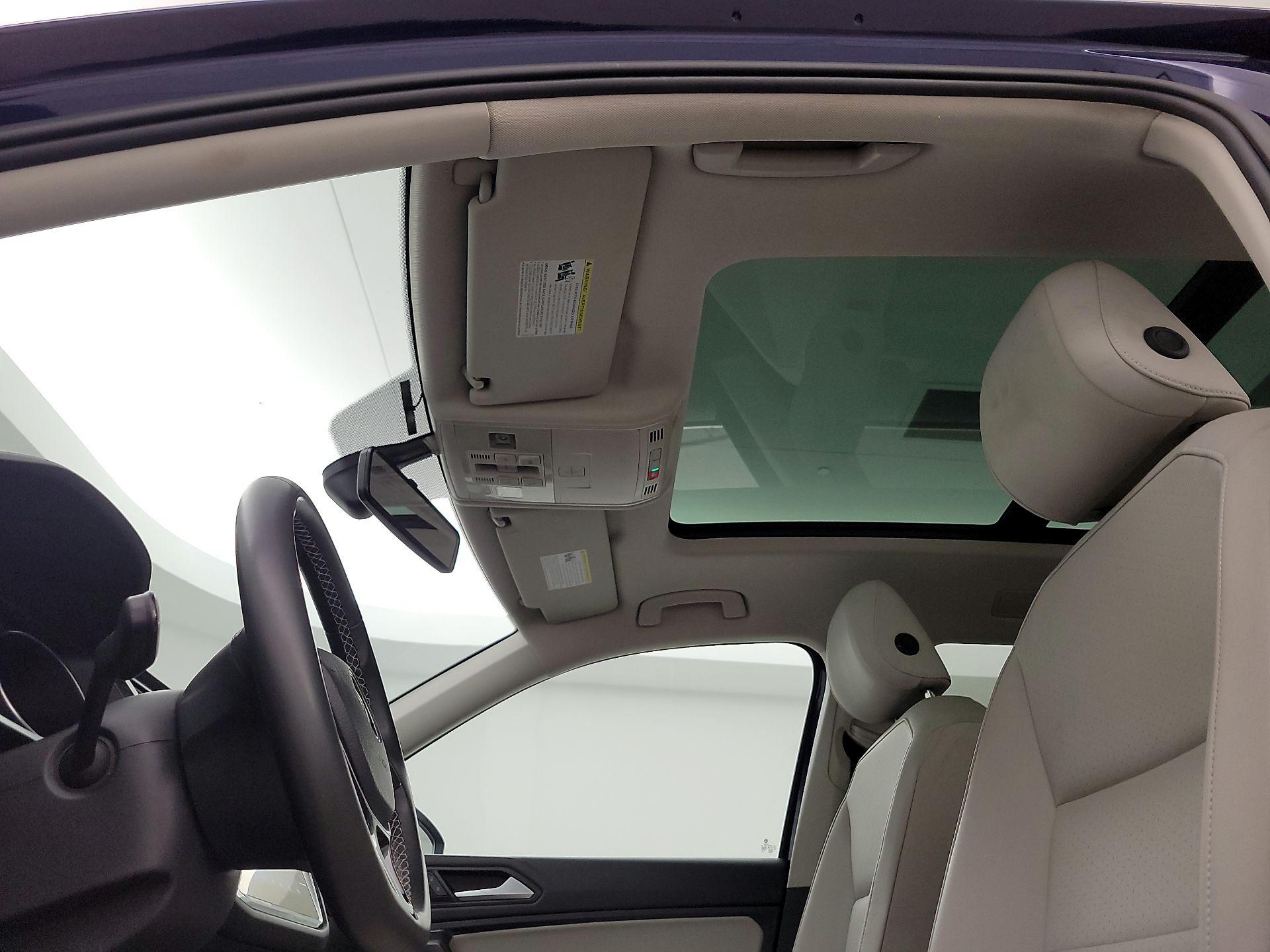 Thumbnail: 2021 Volkswagen Tiguan - 19