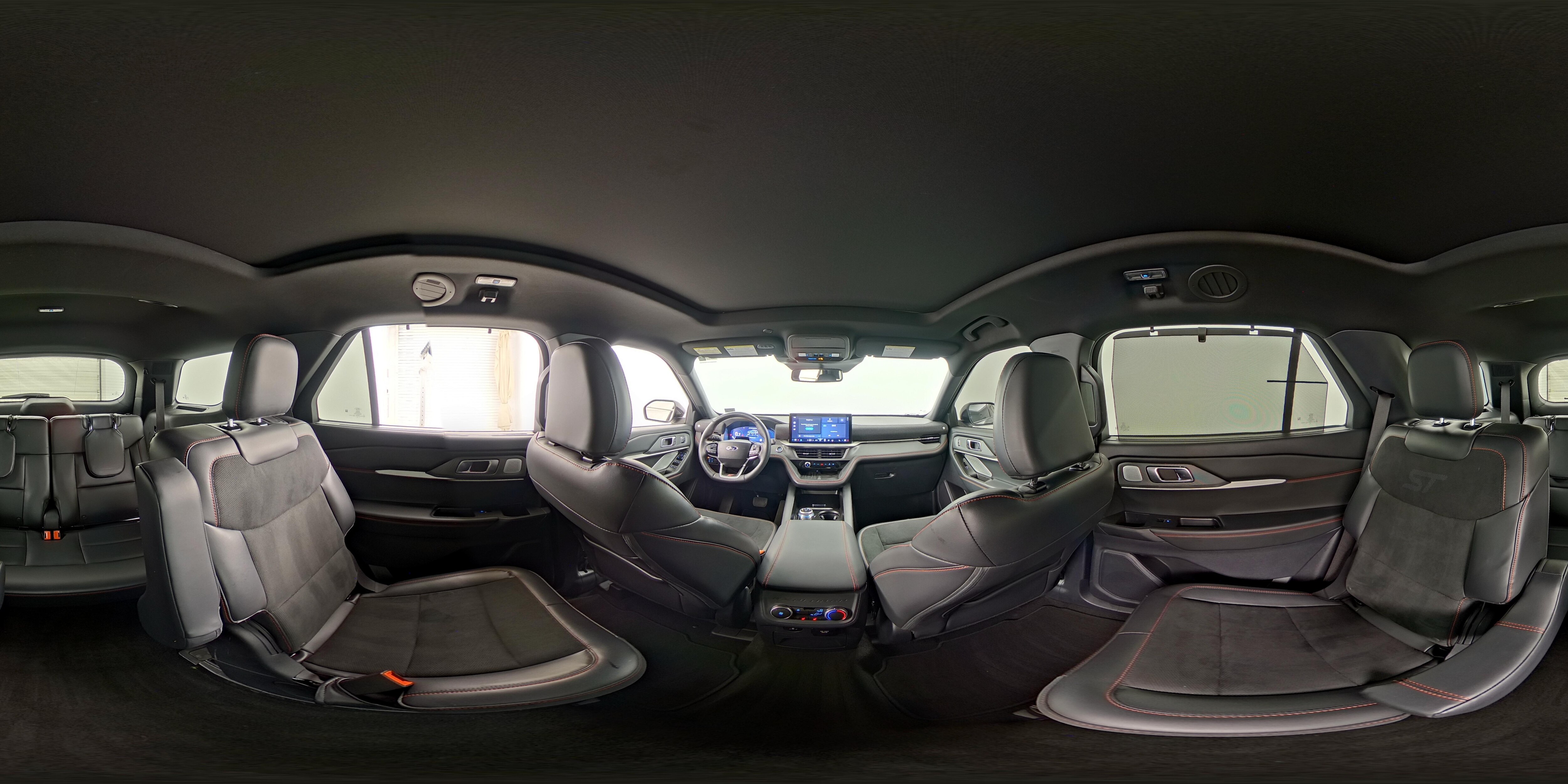2025 Ford Explorer ST - Photo 28