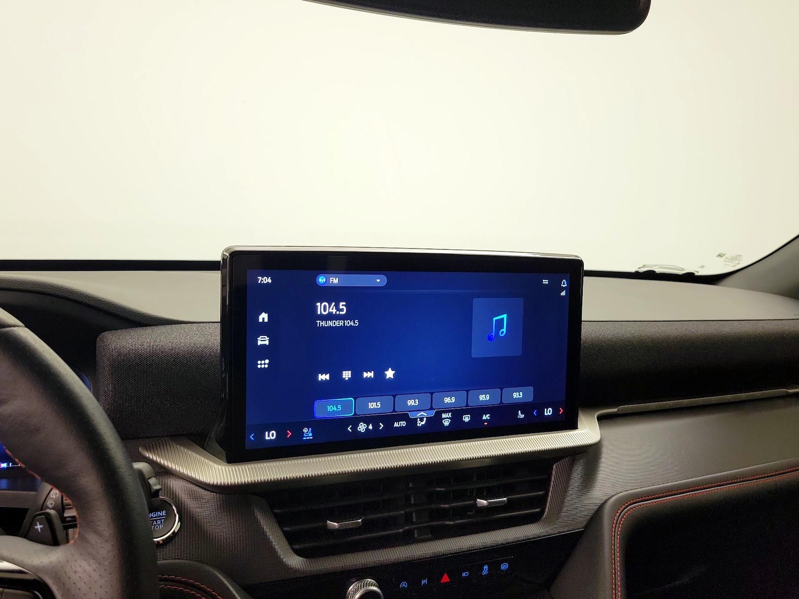 2025 Ford Explorer ST - Photo 16