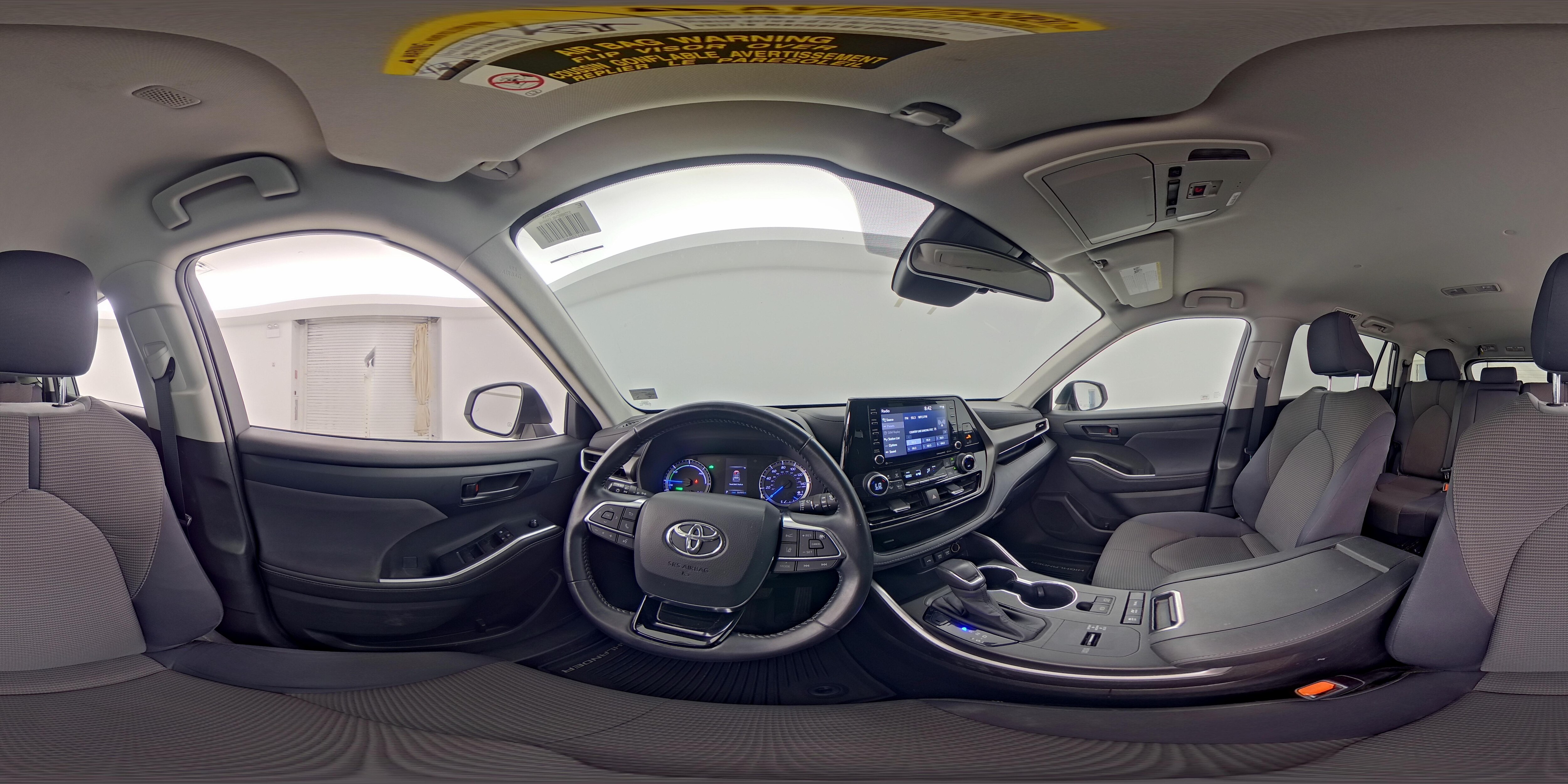 2020 Toyota Highlander LE - Photo 28