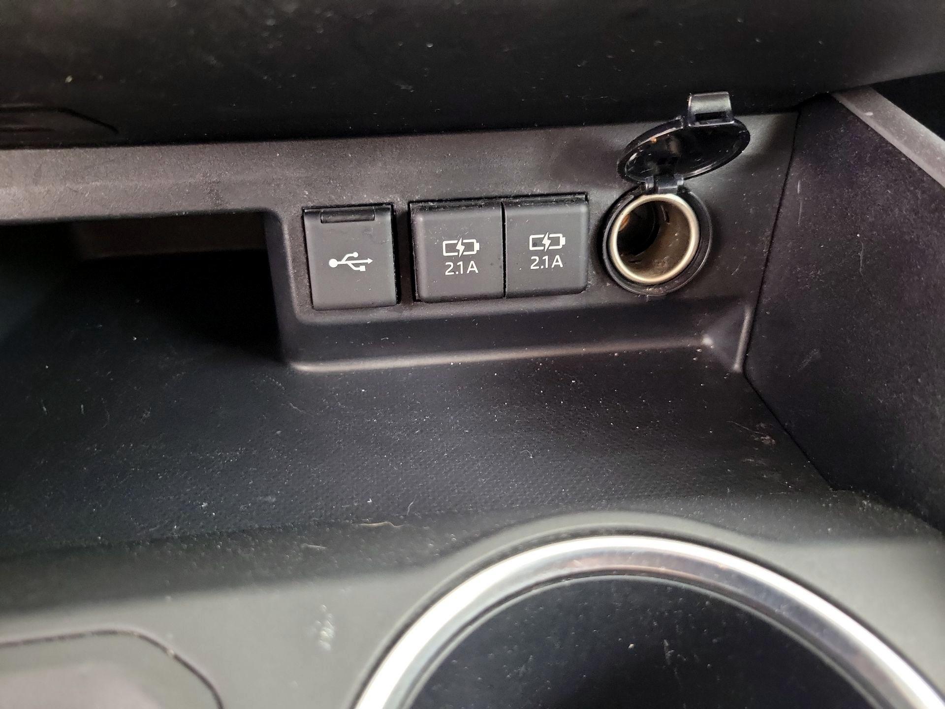 Thumbnail: 2020 Toyota Highlander - 18