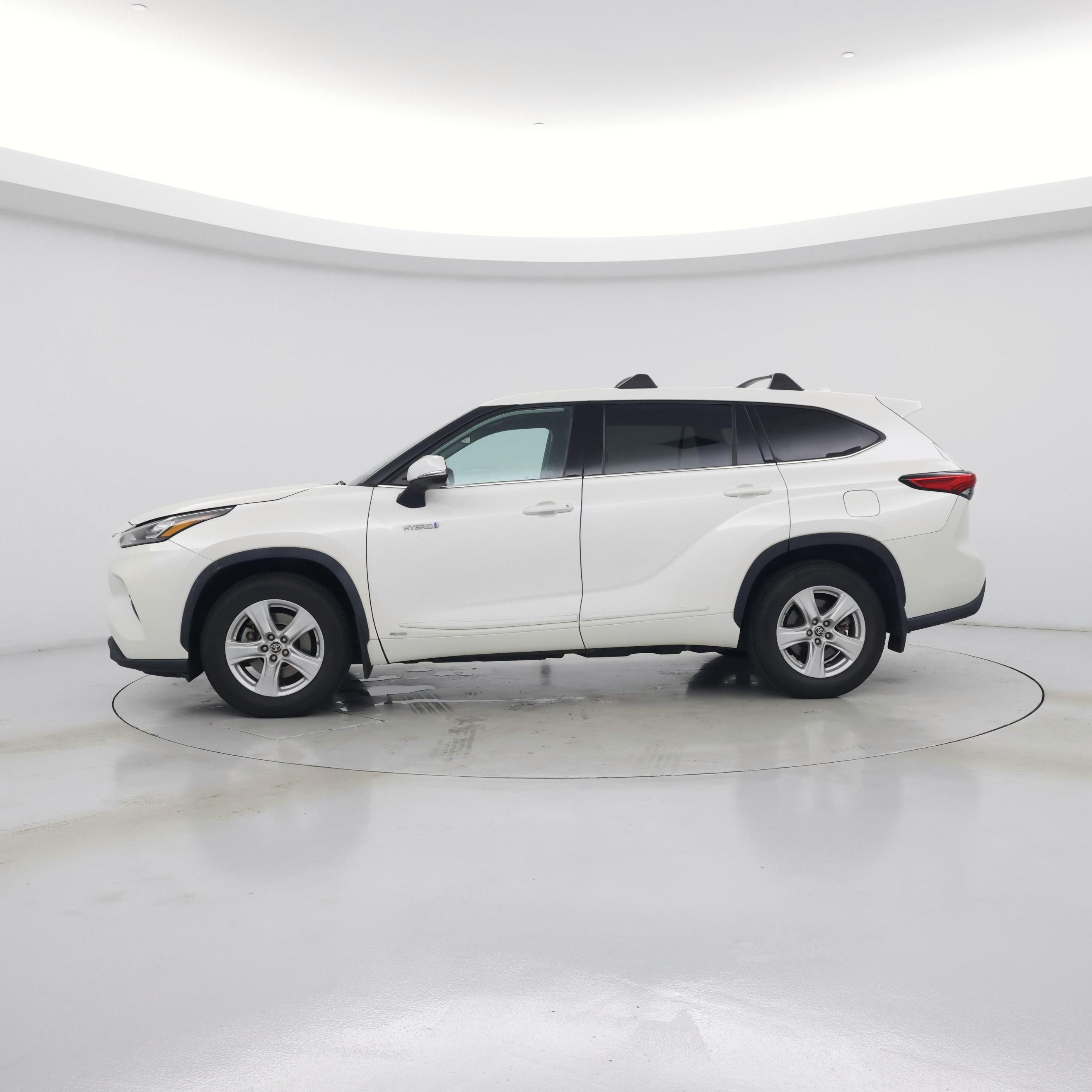 Thumbnail: 2020 Toyota Highlander - 3