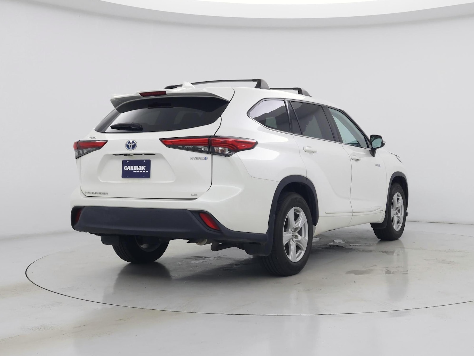 2020 Toyota Highlander LE - Photo 9