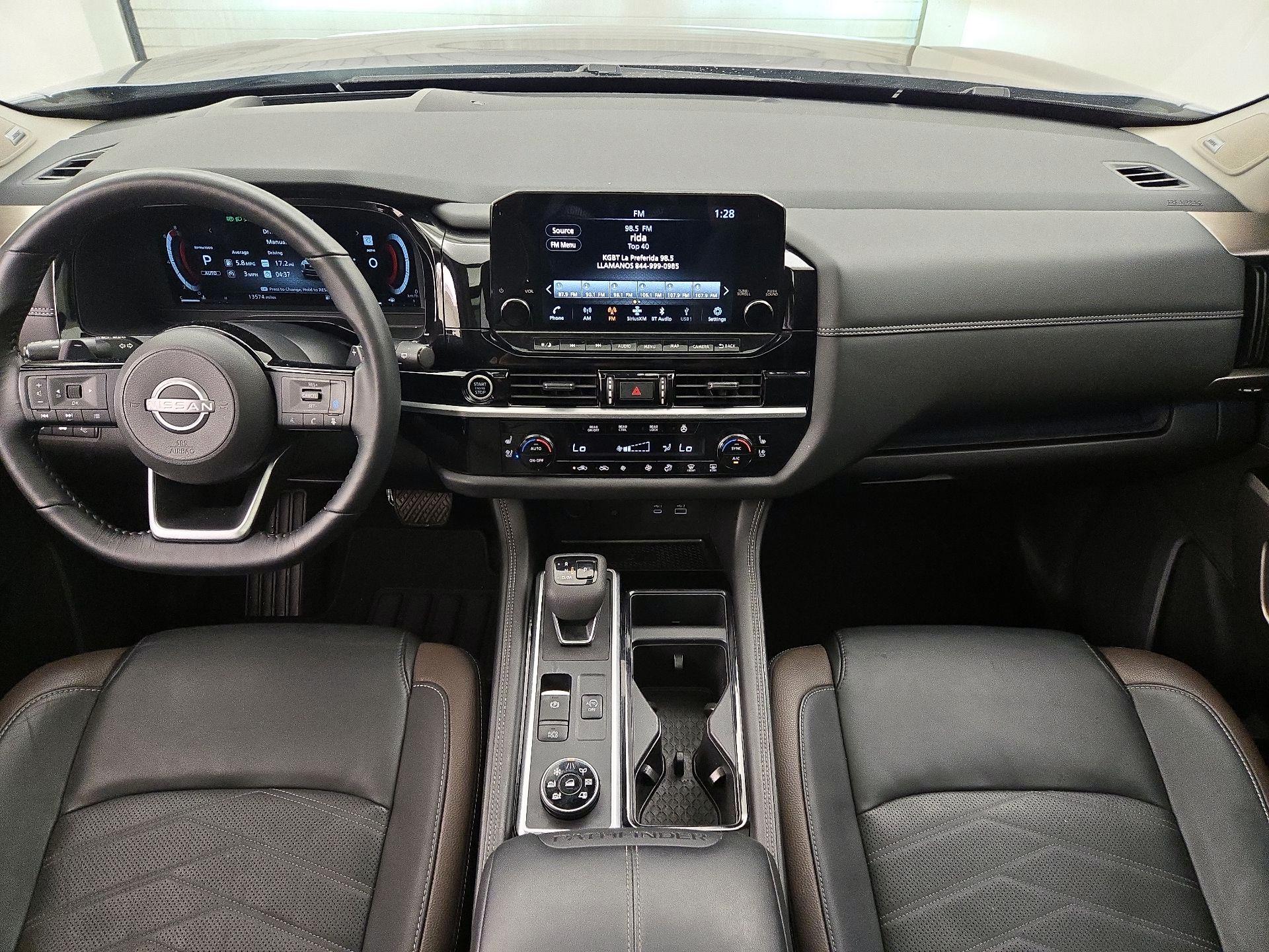 Thumbnail: 2024 Nissan Pathfinder - 9