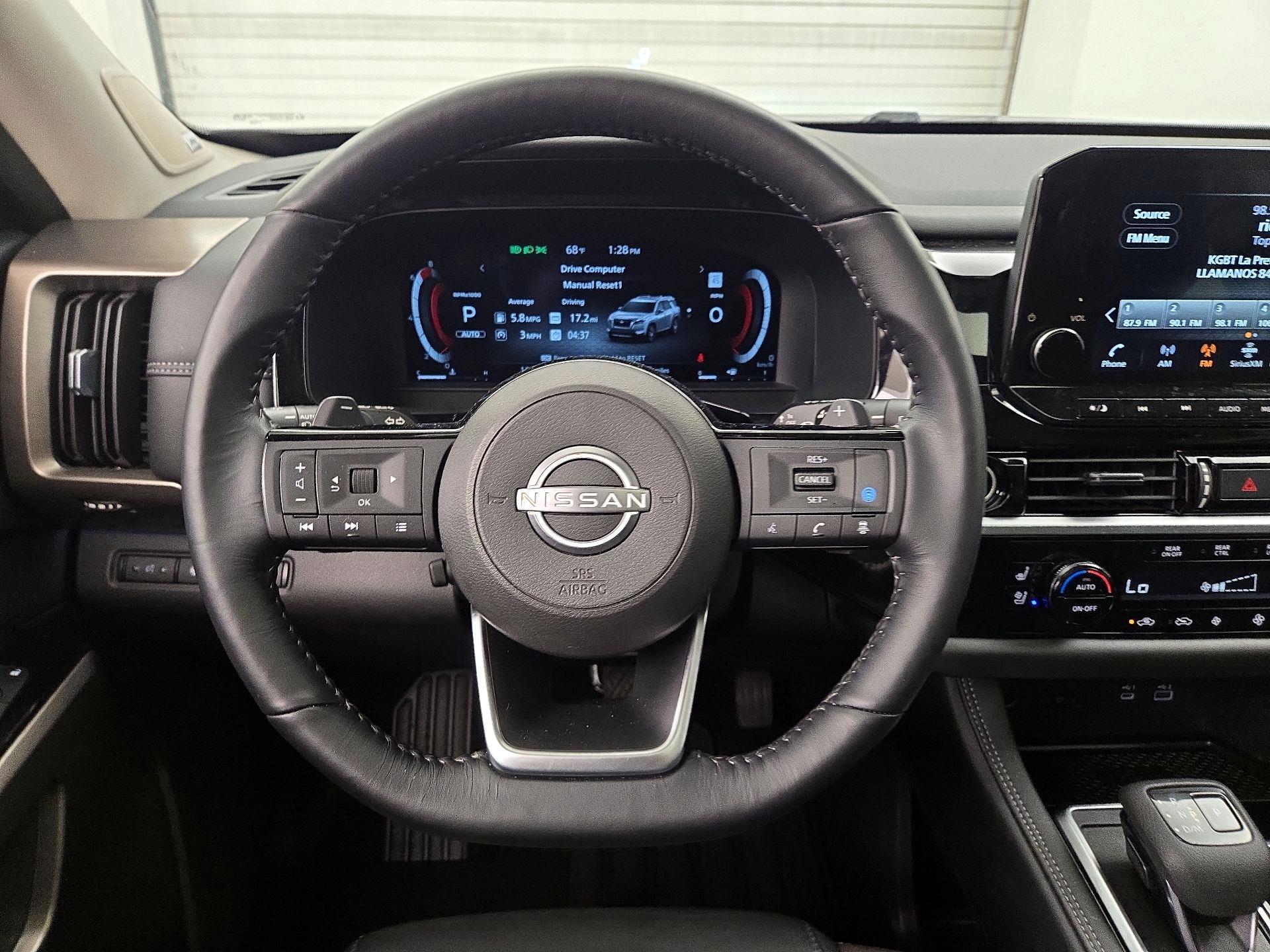 Thumbnail: 2024 Nissan Pathfinder - 10