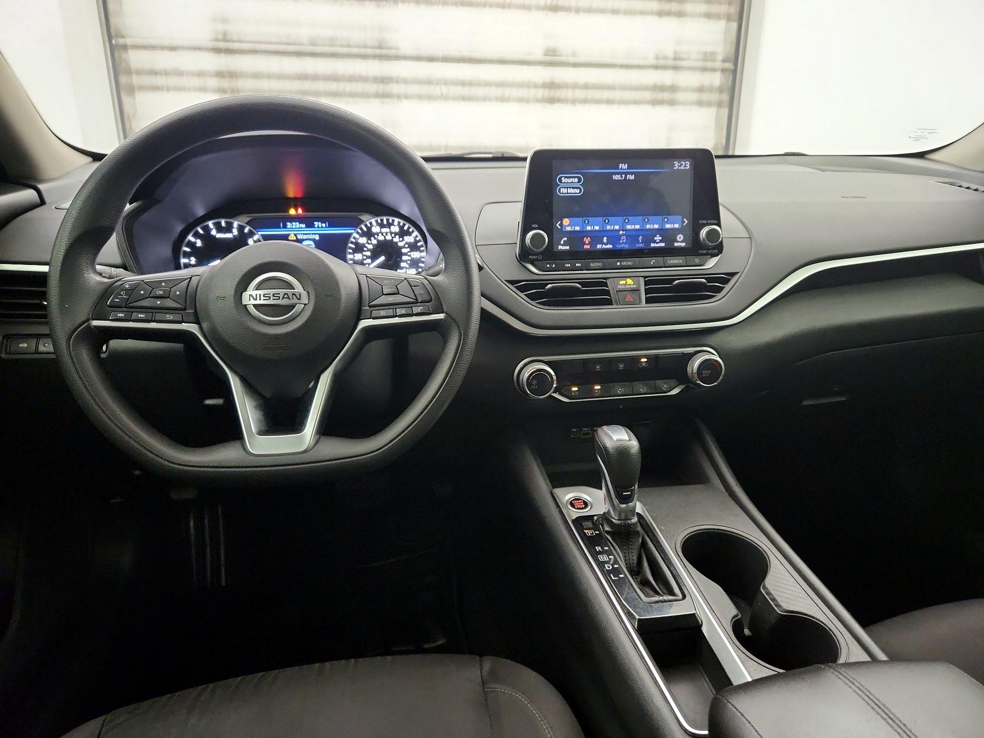 Thumbnail: 2020 Nissan Altima - 9