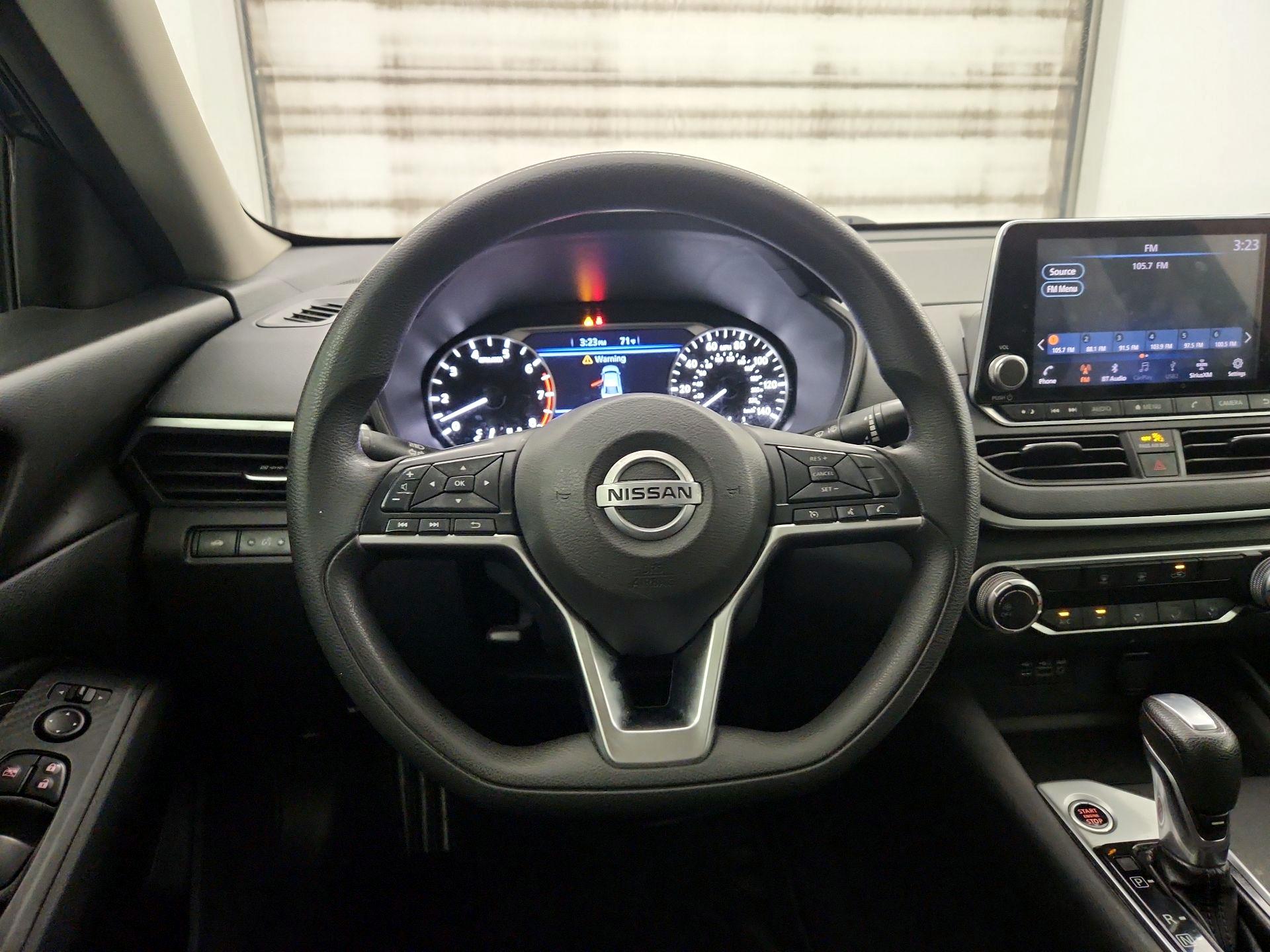 Thumbnail: 2020 Nissan Altima - 10