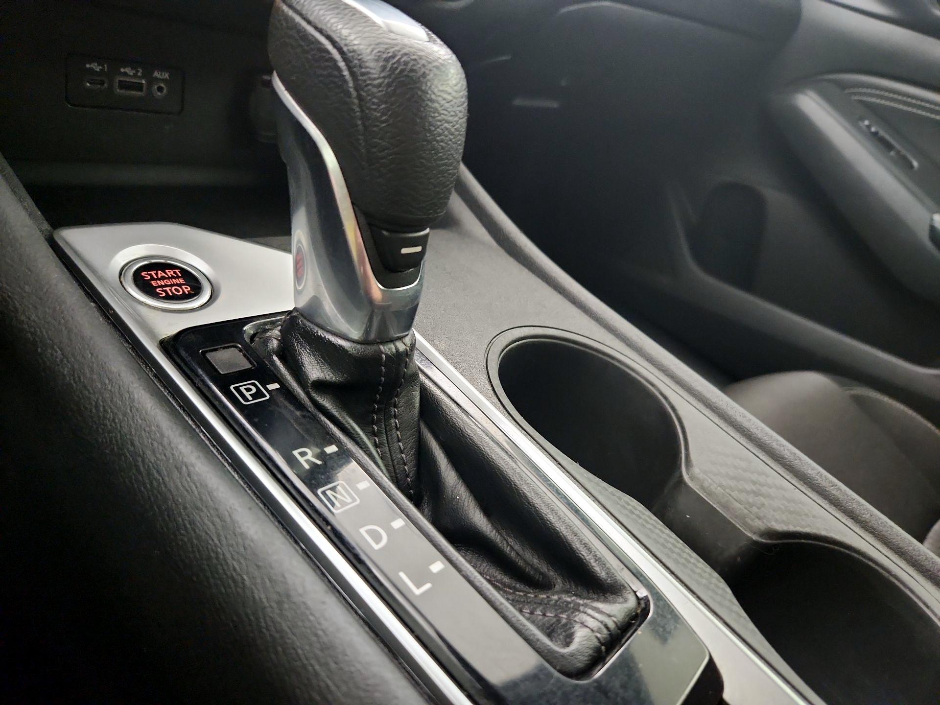 Thumbnail: 2020 Nissan Altima - 17