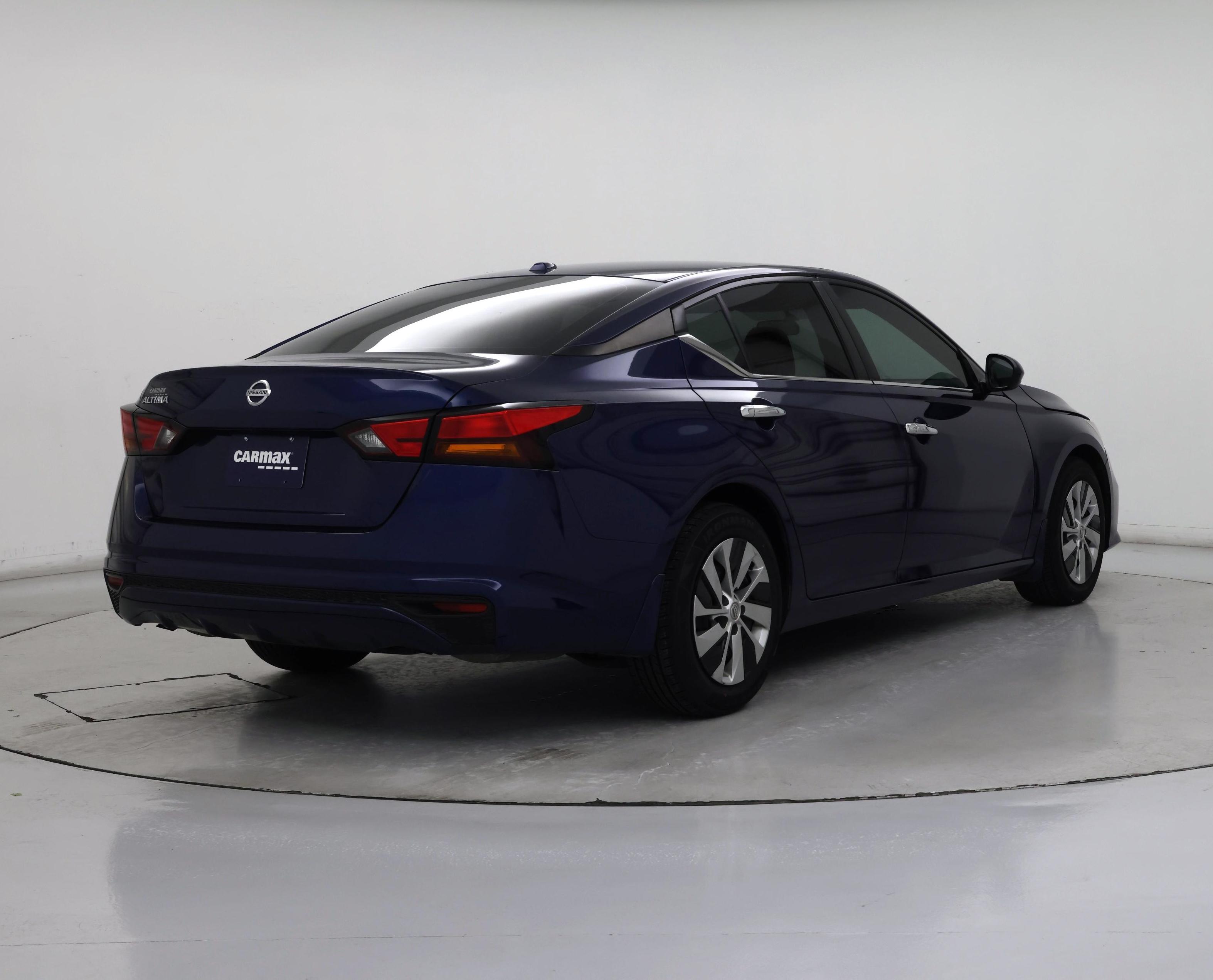 Thumbnail: 2020 Nissan Altima - 8