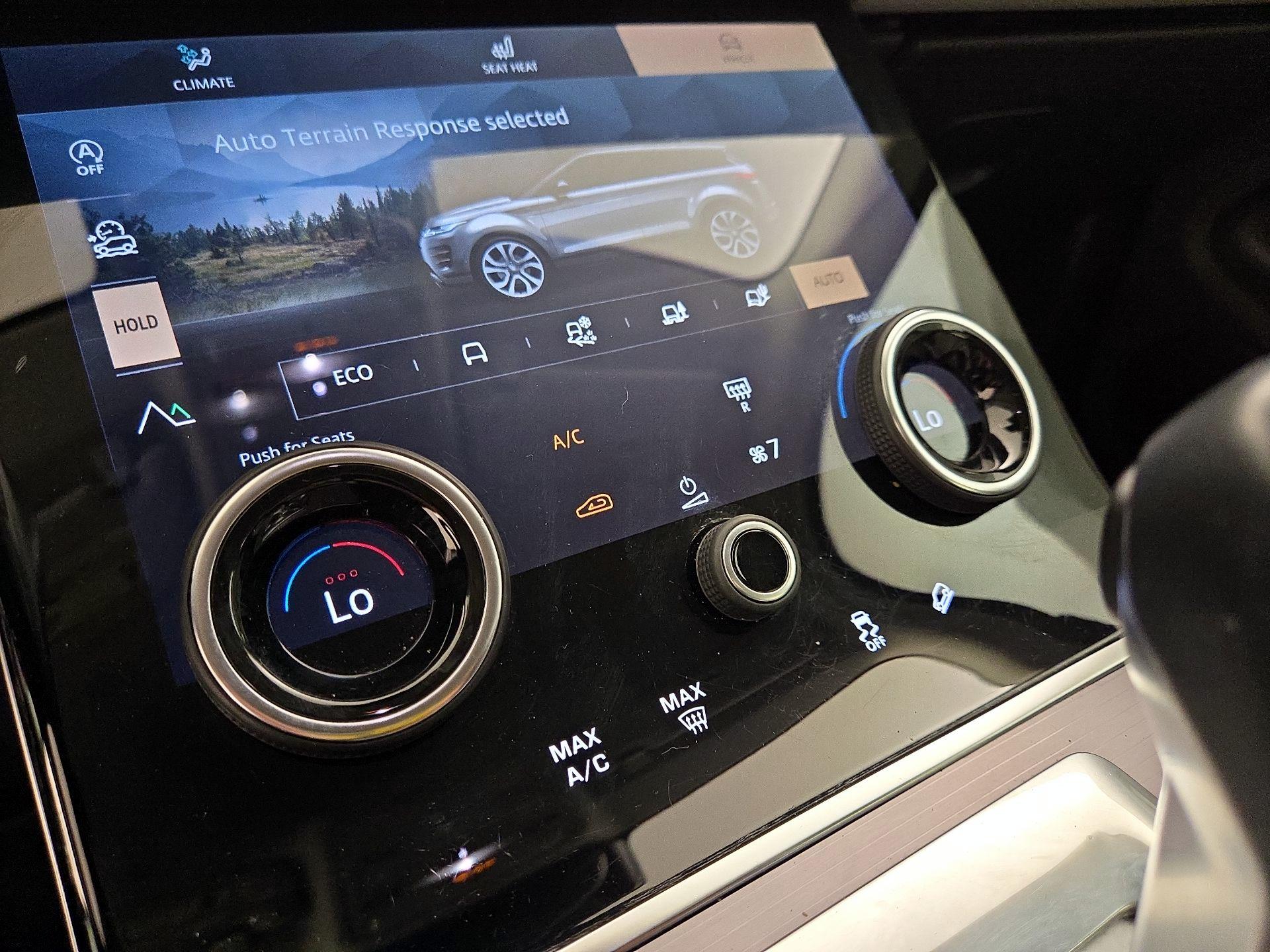 Thumbnail: 2023 Land Rover Range Rover Evoque - 17