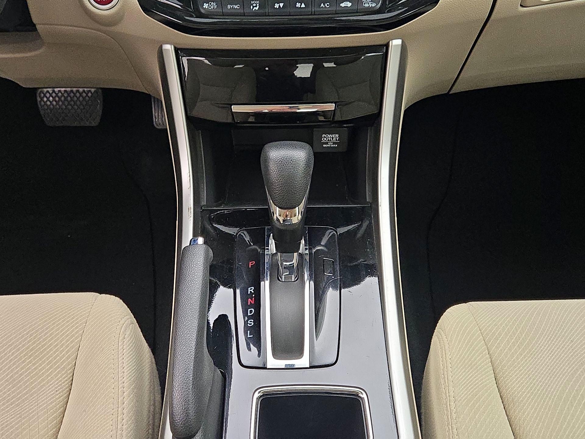 Thumbnail: 2016 Honda Accord - 16