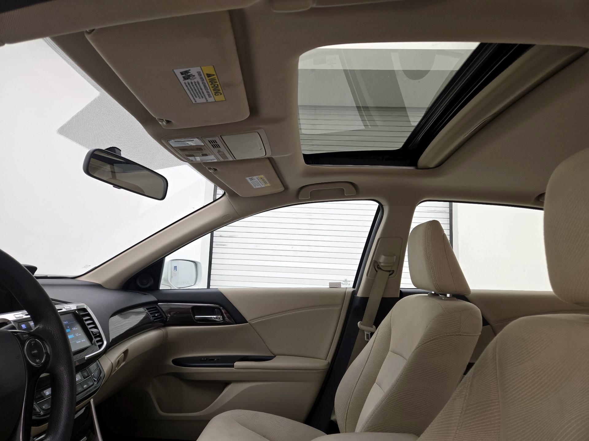 Thumbnail: 2016 Honda Accord - 17