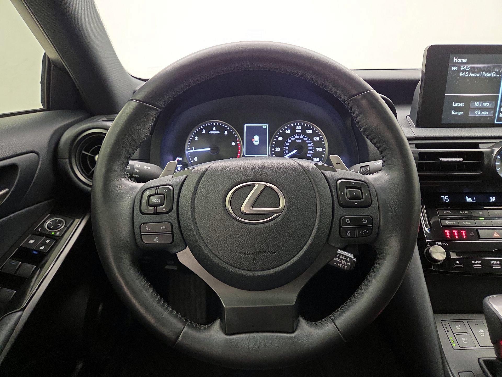 Thumbnail: 2023 Lexus IS - 10