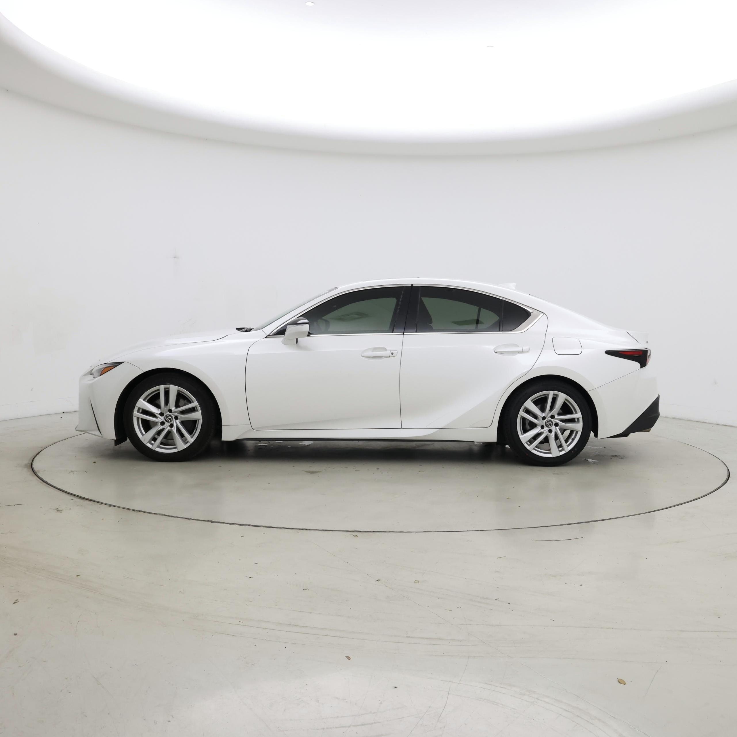 Thumbnail: 2023 Lexus IS - 3