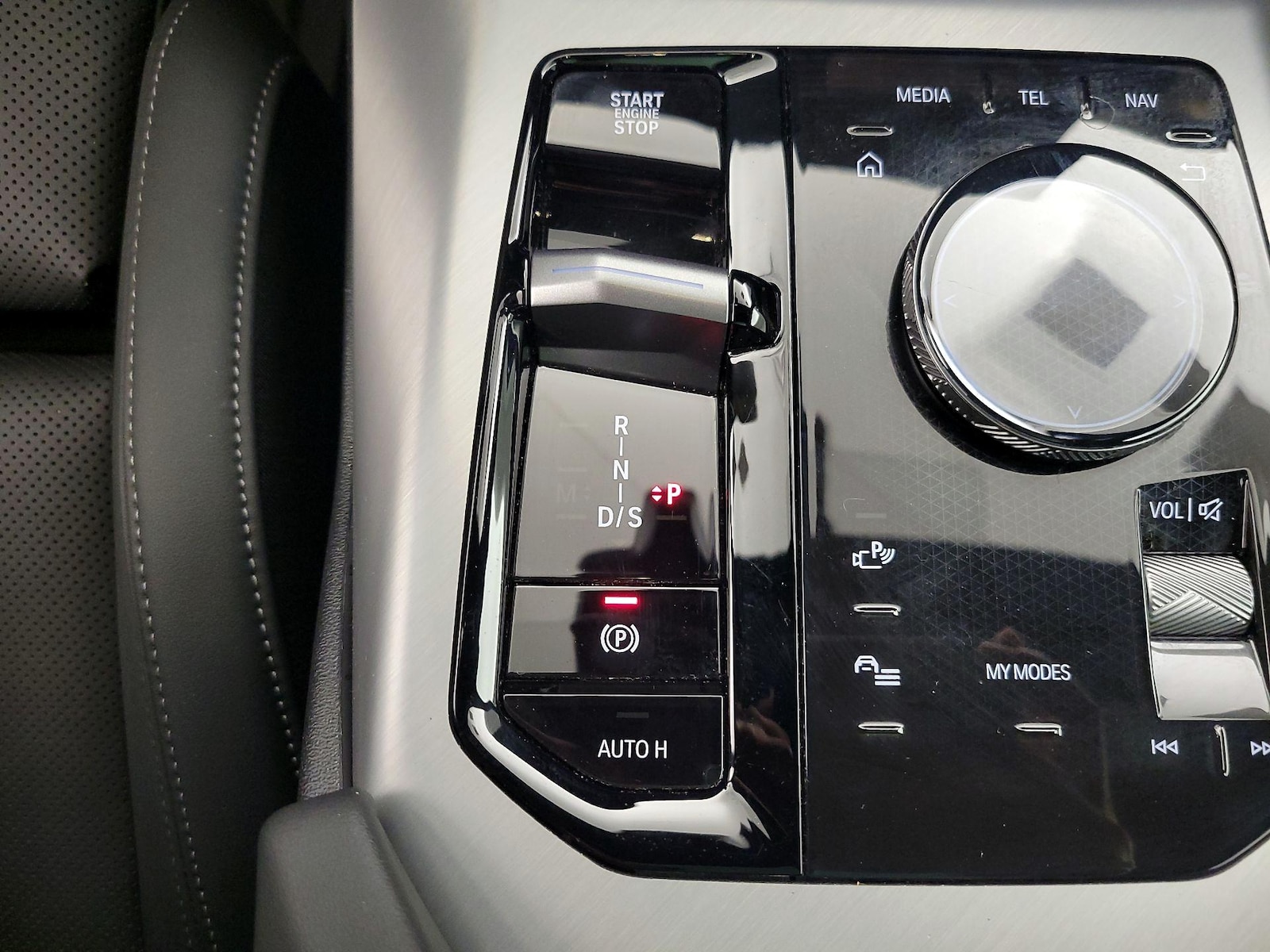2025 BMW X3 30 - Photo 16