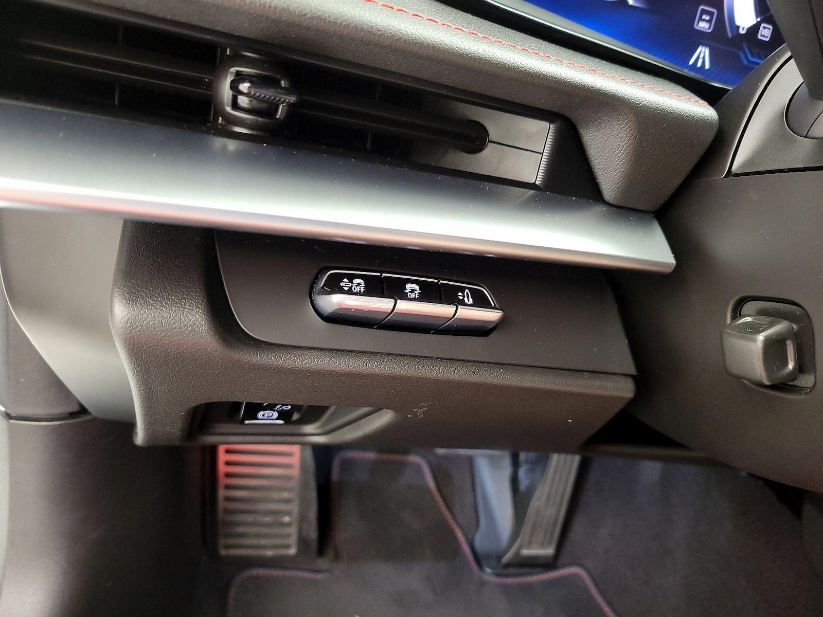 2026 Chevrolet Corvette 2LT - Photo 14