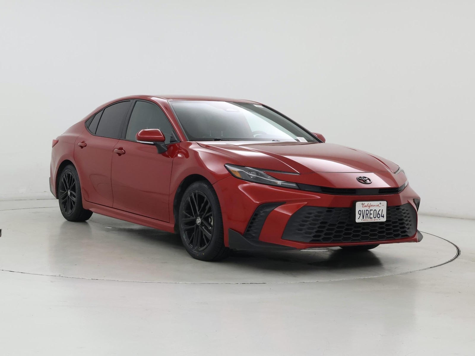 2025 Toyota Camry SE - Photo 2