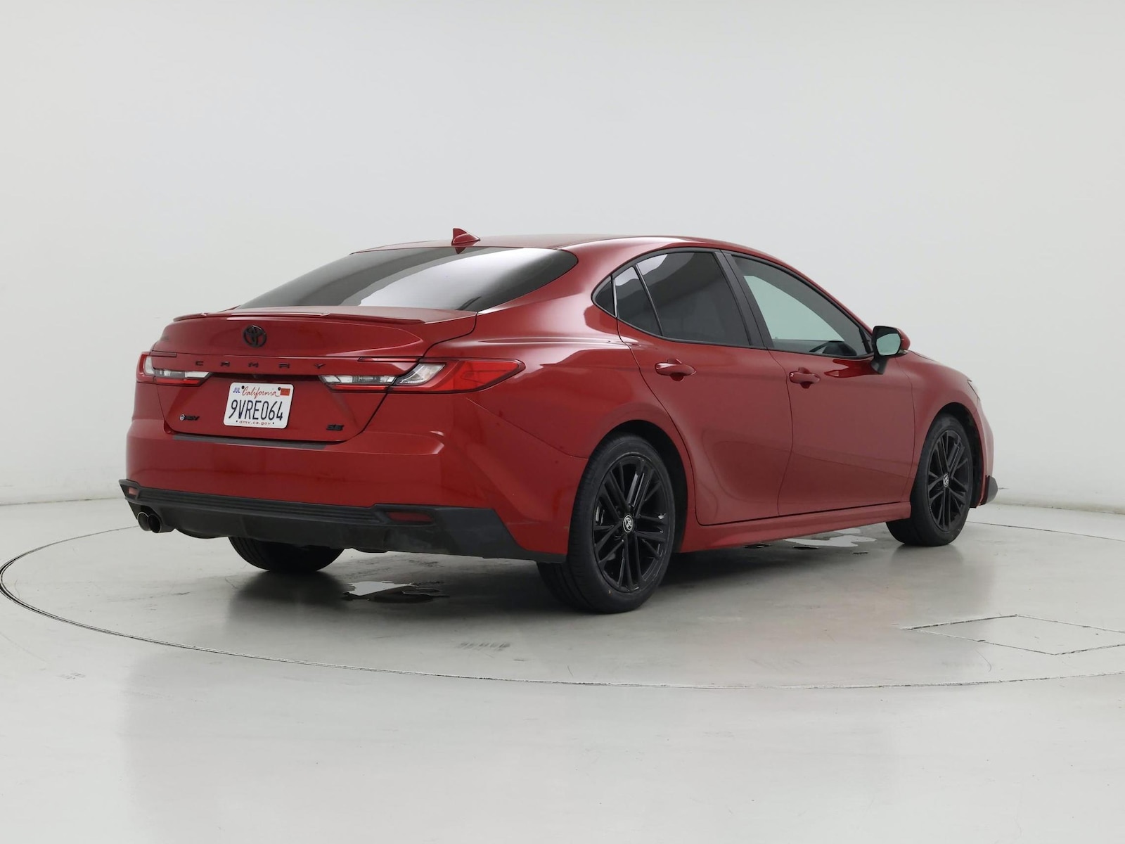 2025 Toyota Camry SE - Photo 9