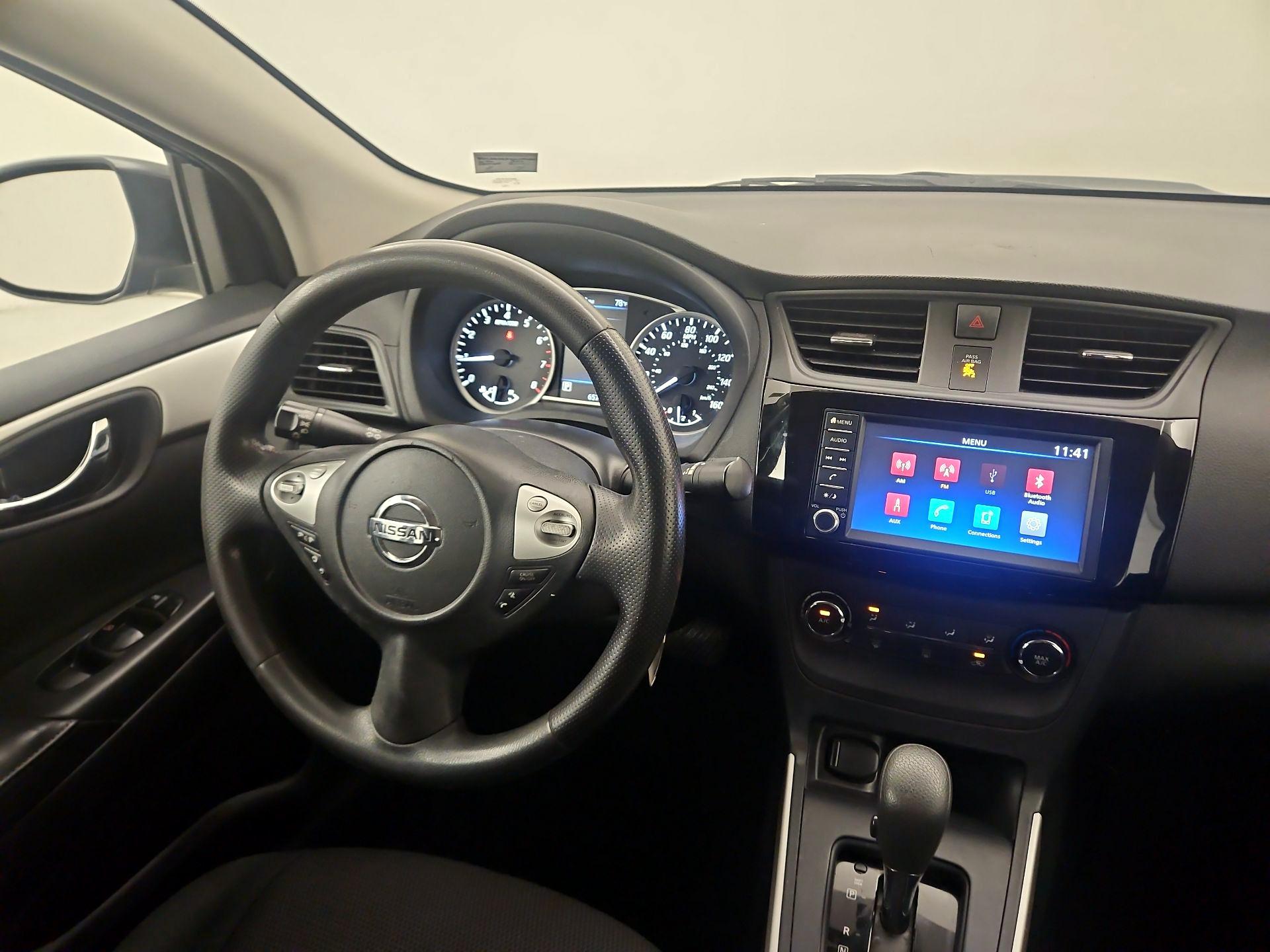 Thumbnail: 2019 Nissan Sentra - 10