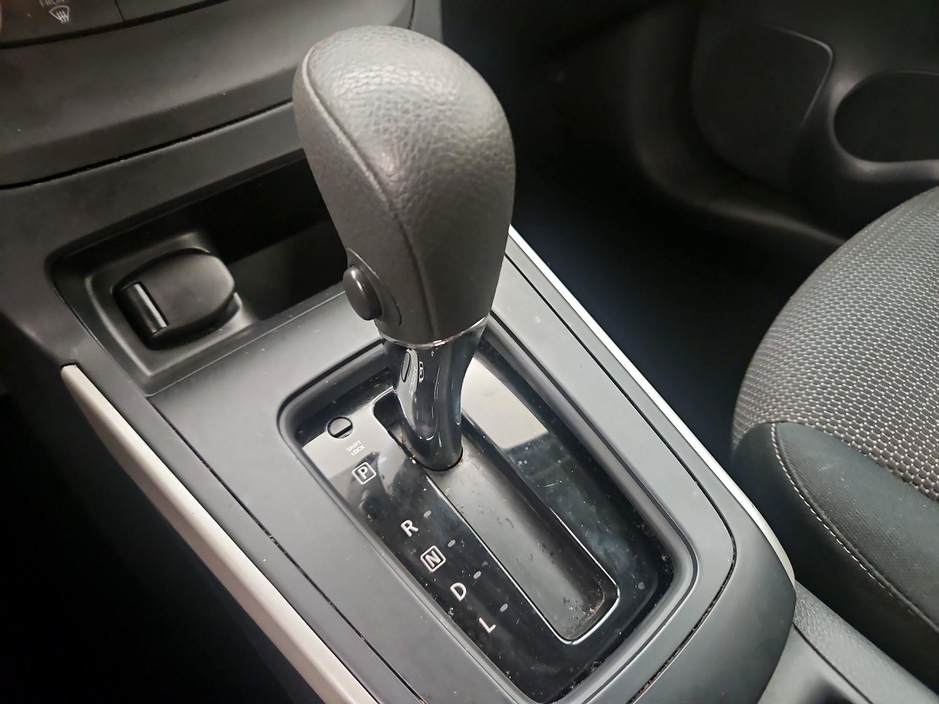 Thumbnail: 2019 Nissan Sentra - 17
