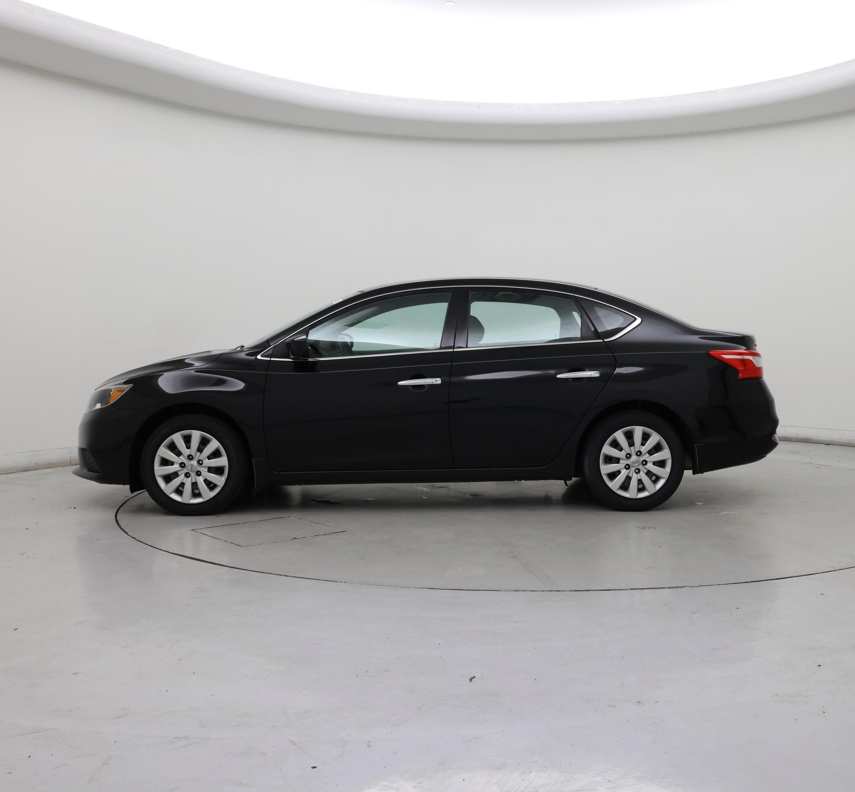 Thumbnail: 2019 Nissan Sentra - 3