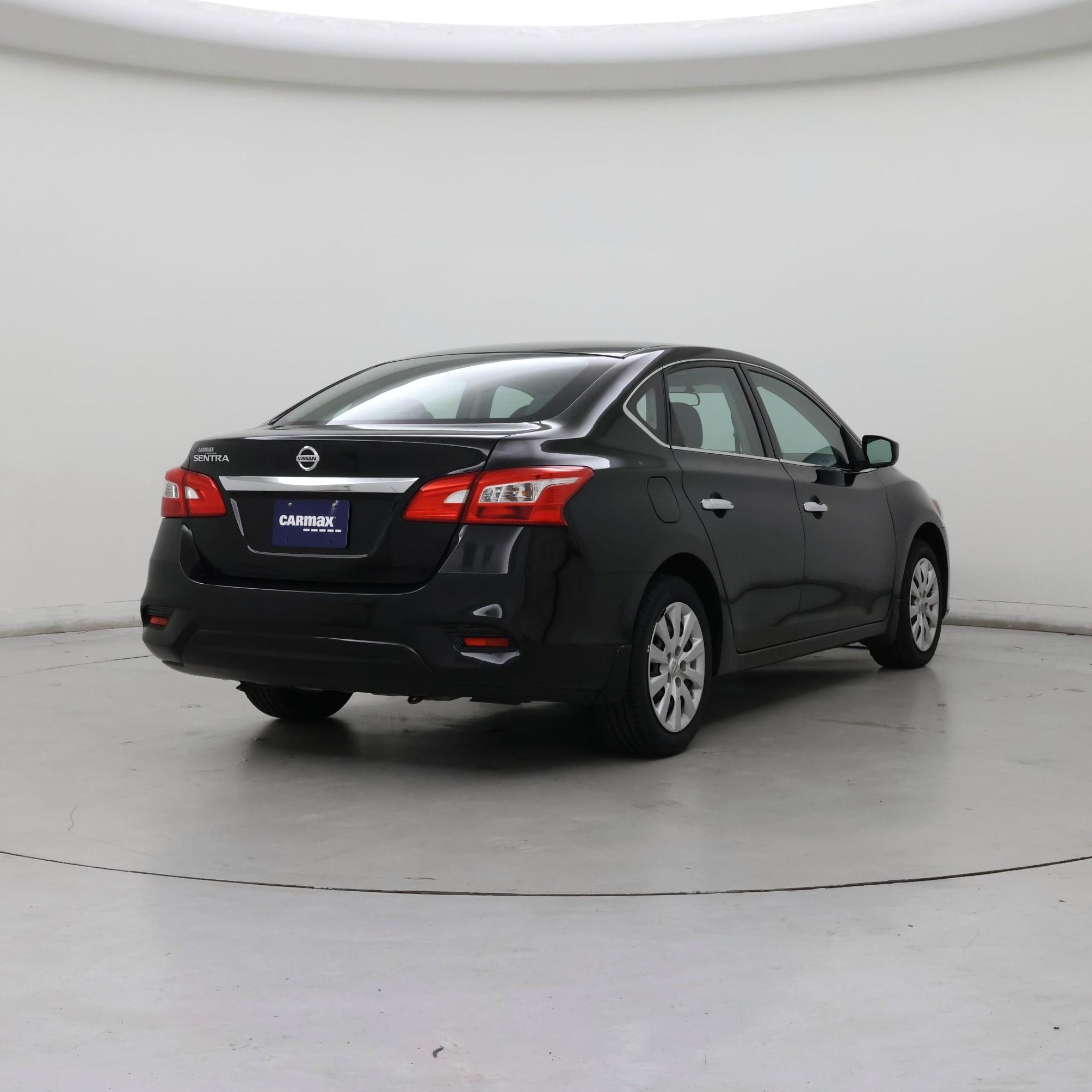 Thumbnail: 2019 Nissan Sentra - 8