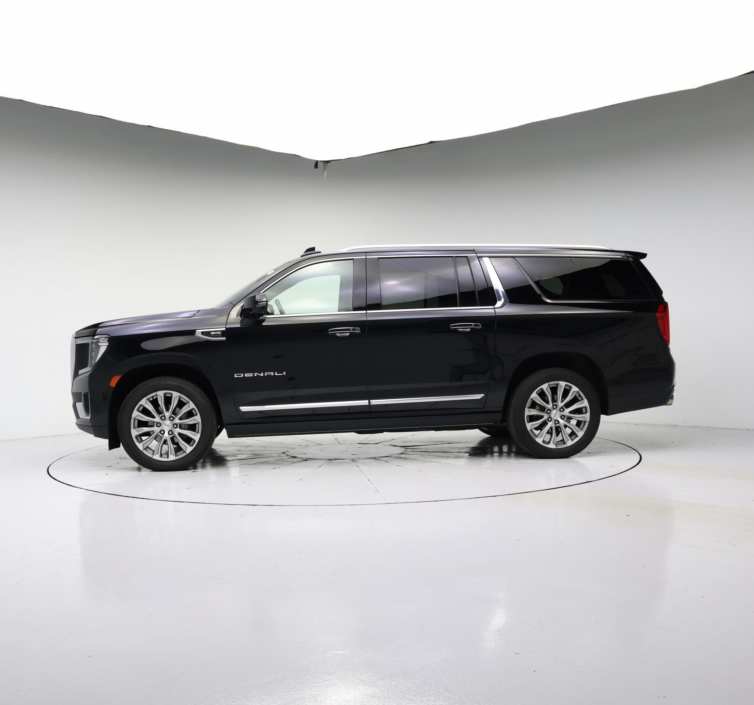 Thumbnail: 2022 GMC Yukon XL - 3