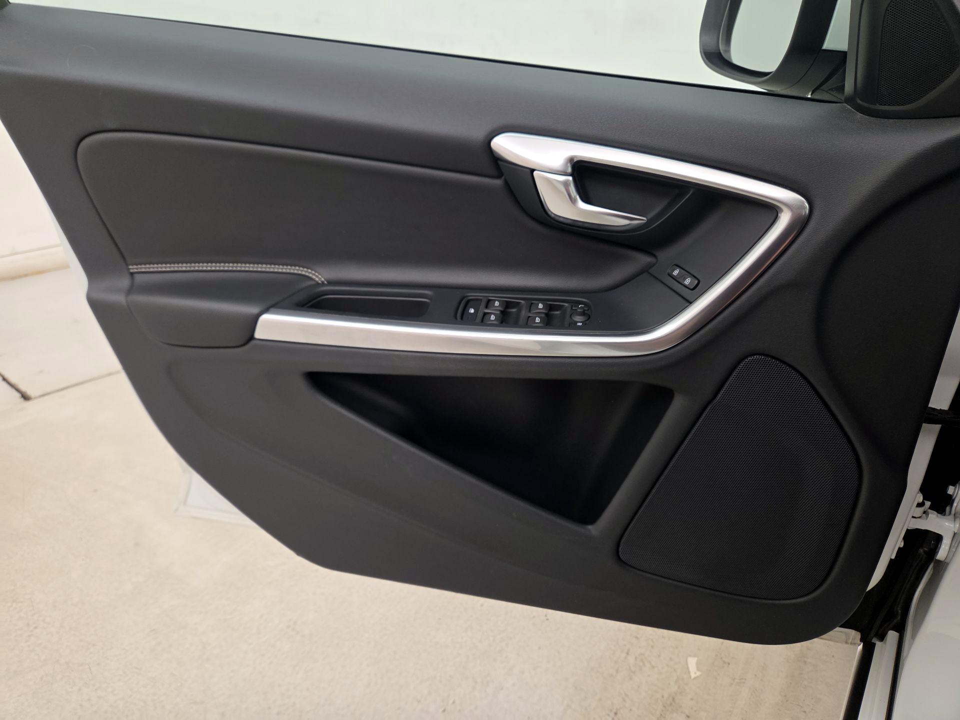 Thumbnail: 2017 Volvo S60 - 12