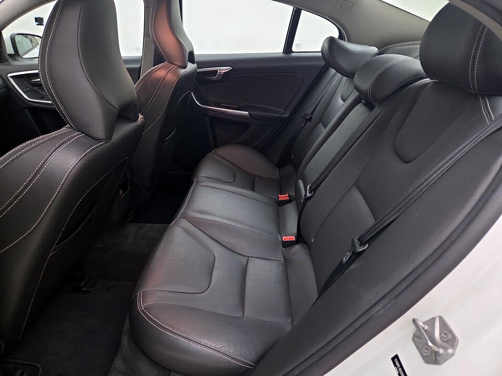 Thumbnail: 2017 Volvo S60 - 18