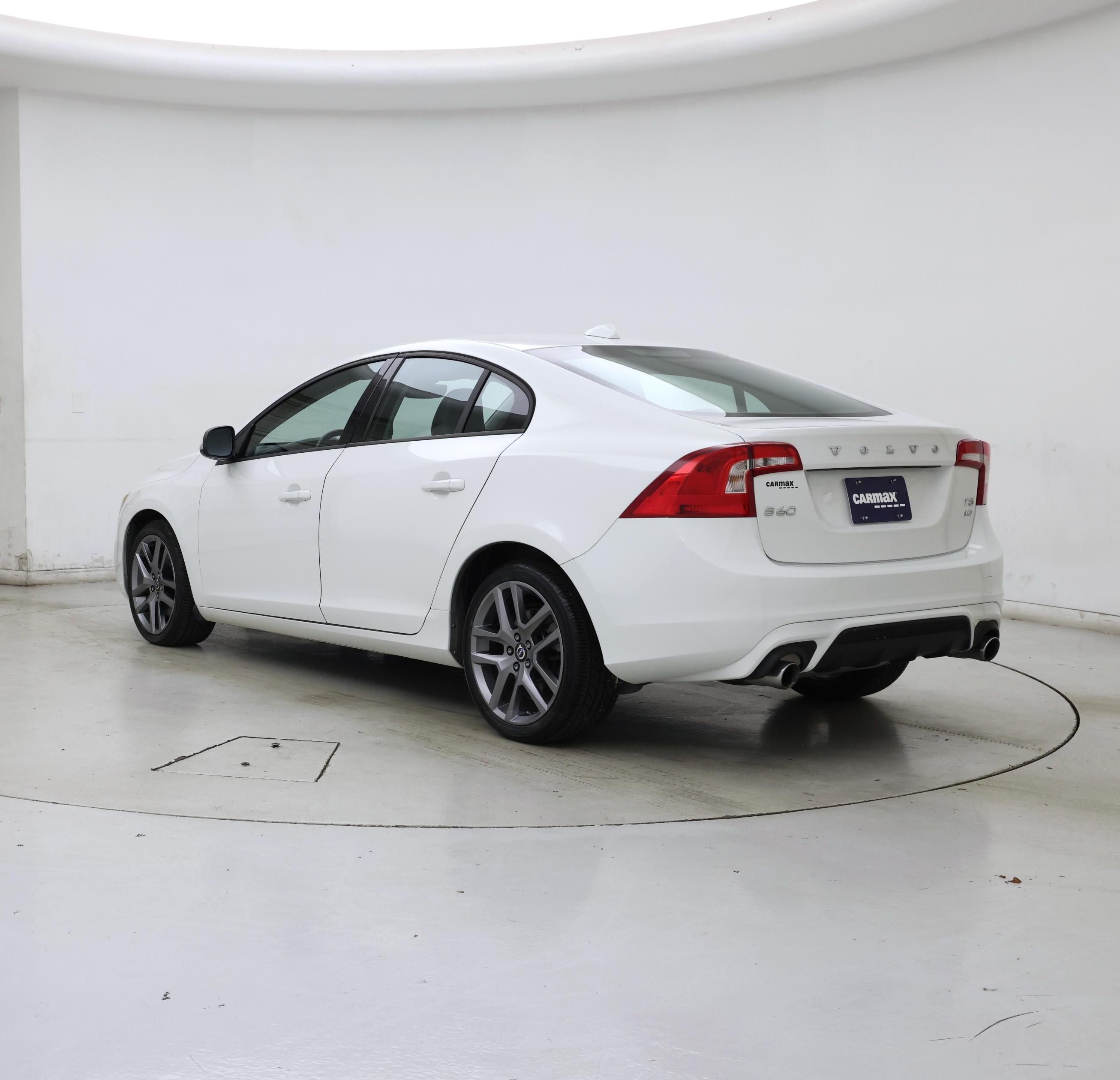 Thumbnail: 2017 Volvo S60 - 2