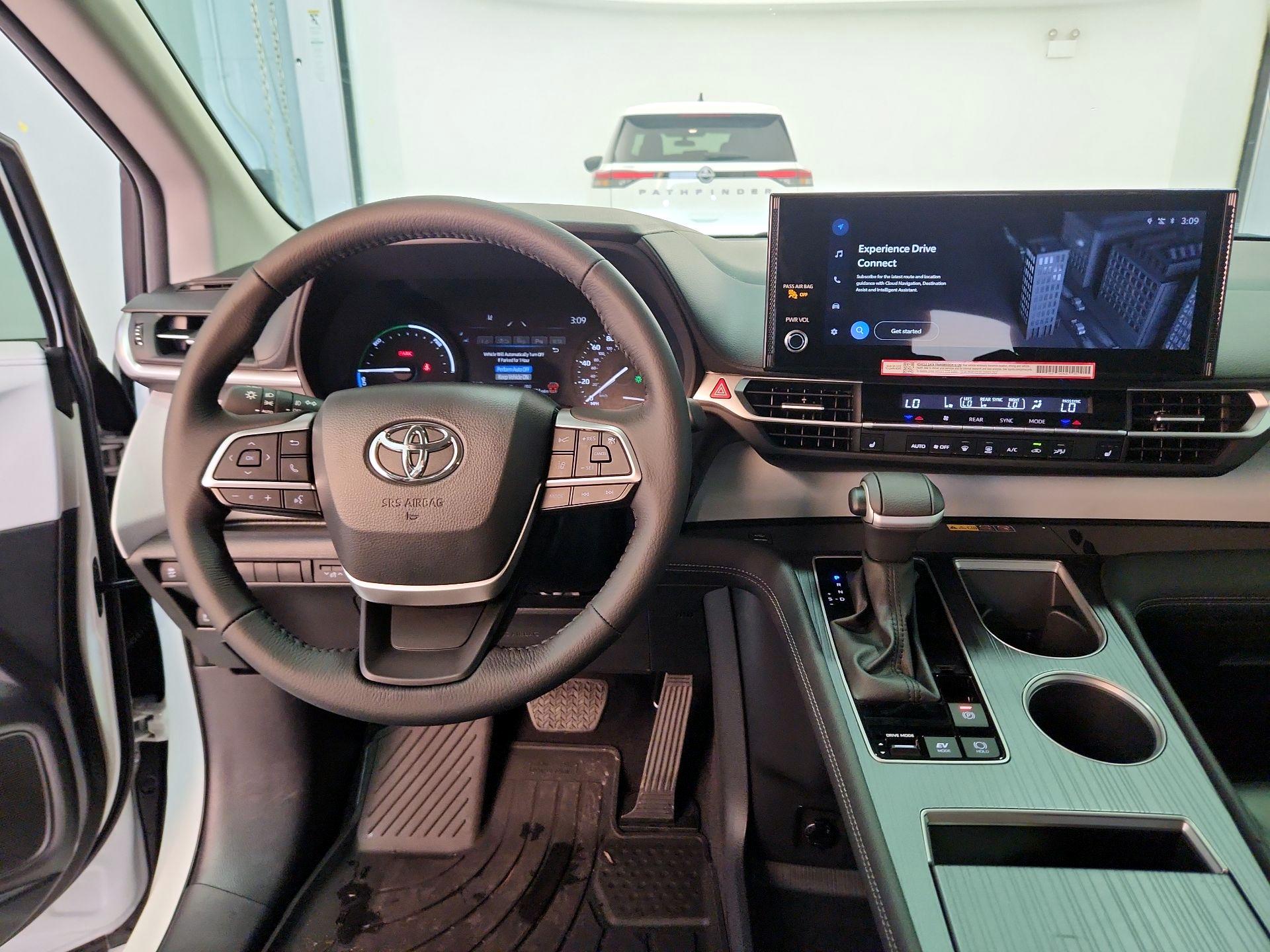 Thumbnail: 2025 Toyota Sienna - 9