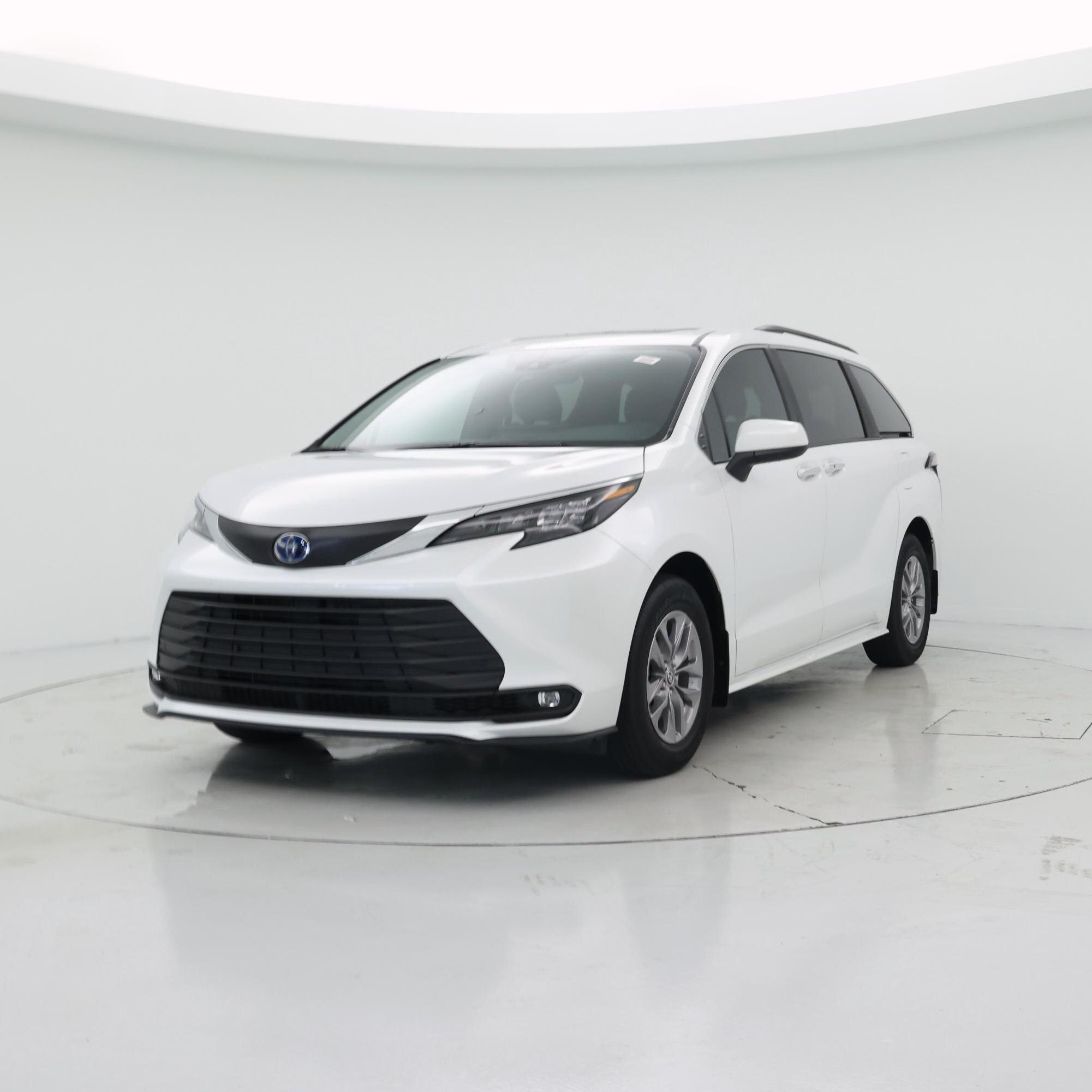 Thumbnail: 2025 Toyota Sienna - 4