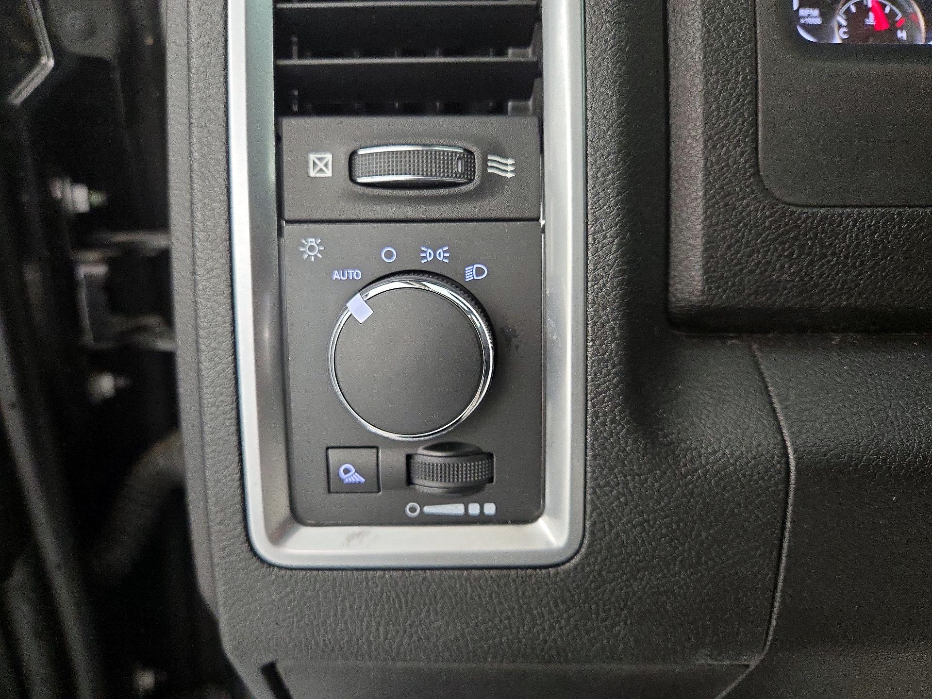 Thumbnail: 2021 RAM 1500 Classic - 13