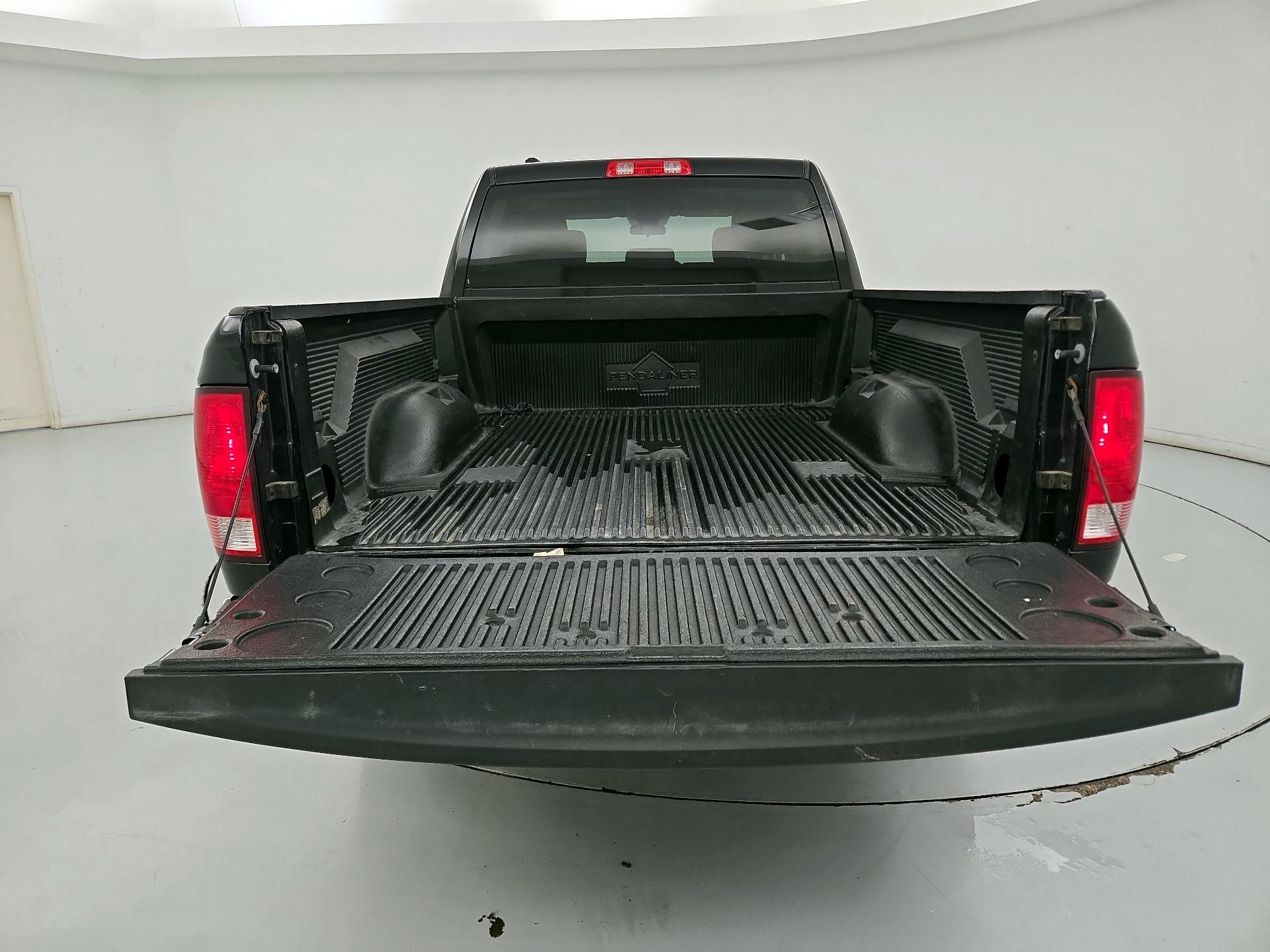 Thumbnail: 2021 RAM 1500 Classic - 20