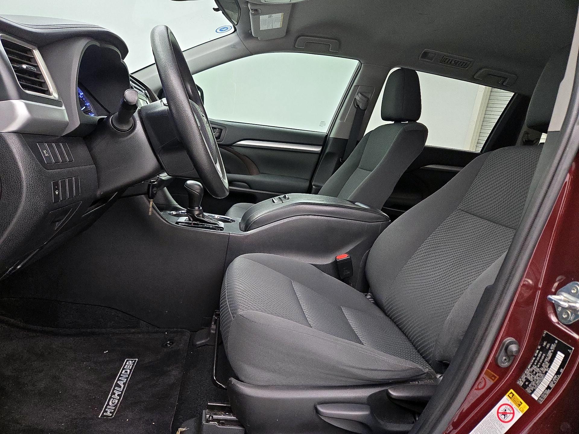 Thumbnail: 2019 Toyota Highlander - 11