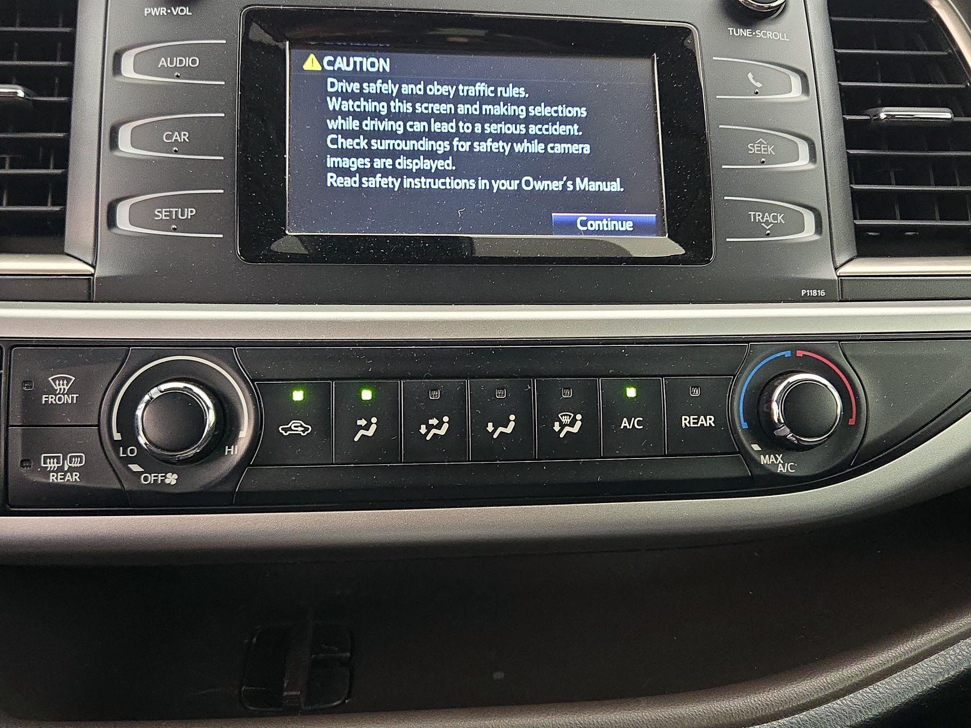 Thumbnail: 2019 Toyota Highlander - 16