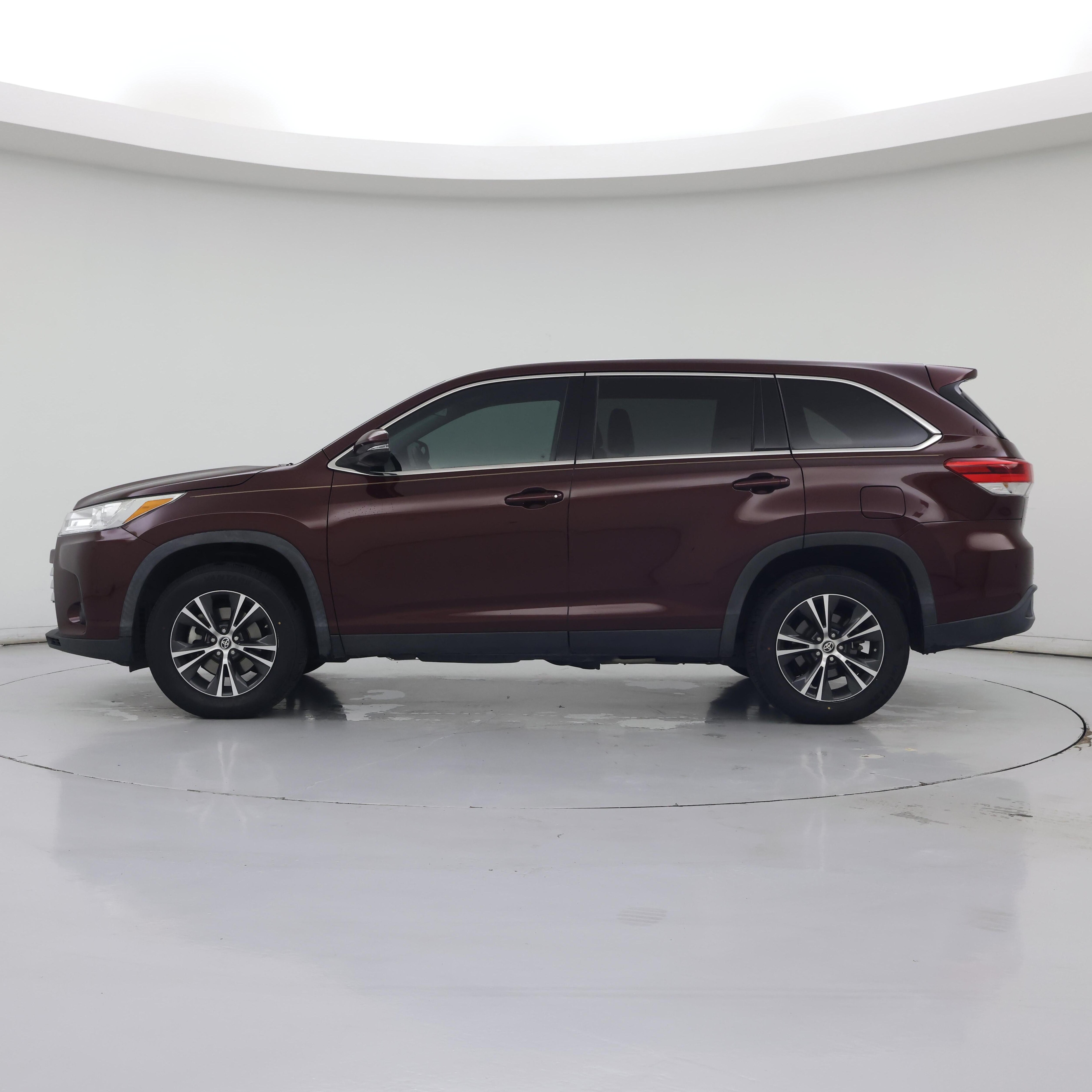 Thumbnail: 2019 Toyota Highlander - 3