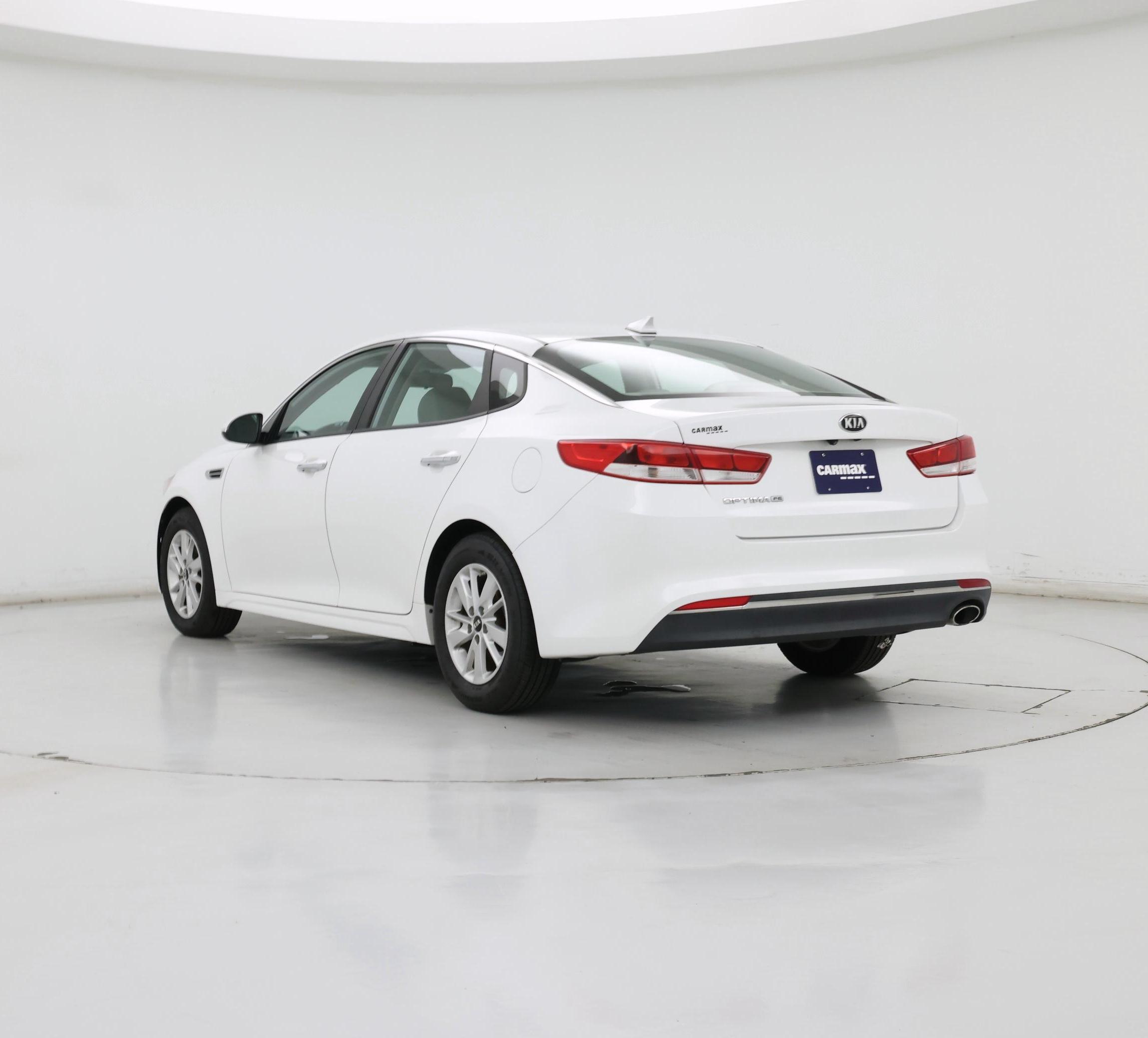 Thumbnail: 2016 Kia Optima - 2