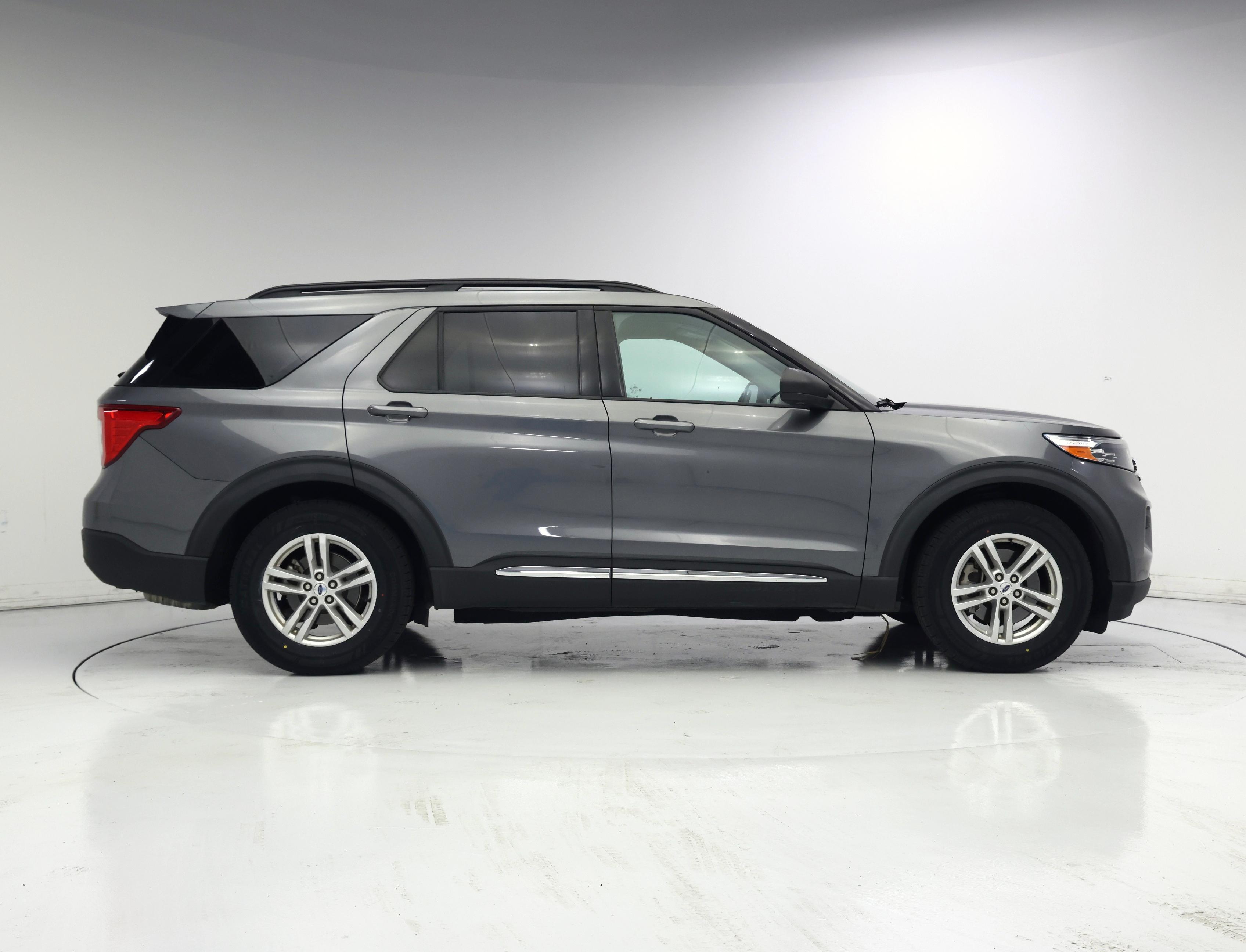 Thumbnail: 2023 Ford Explorer - 7