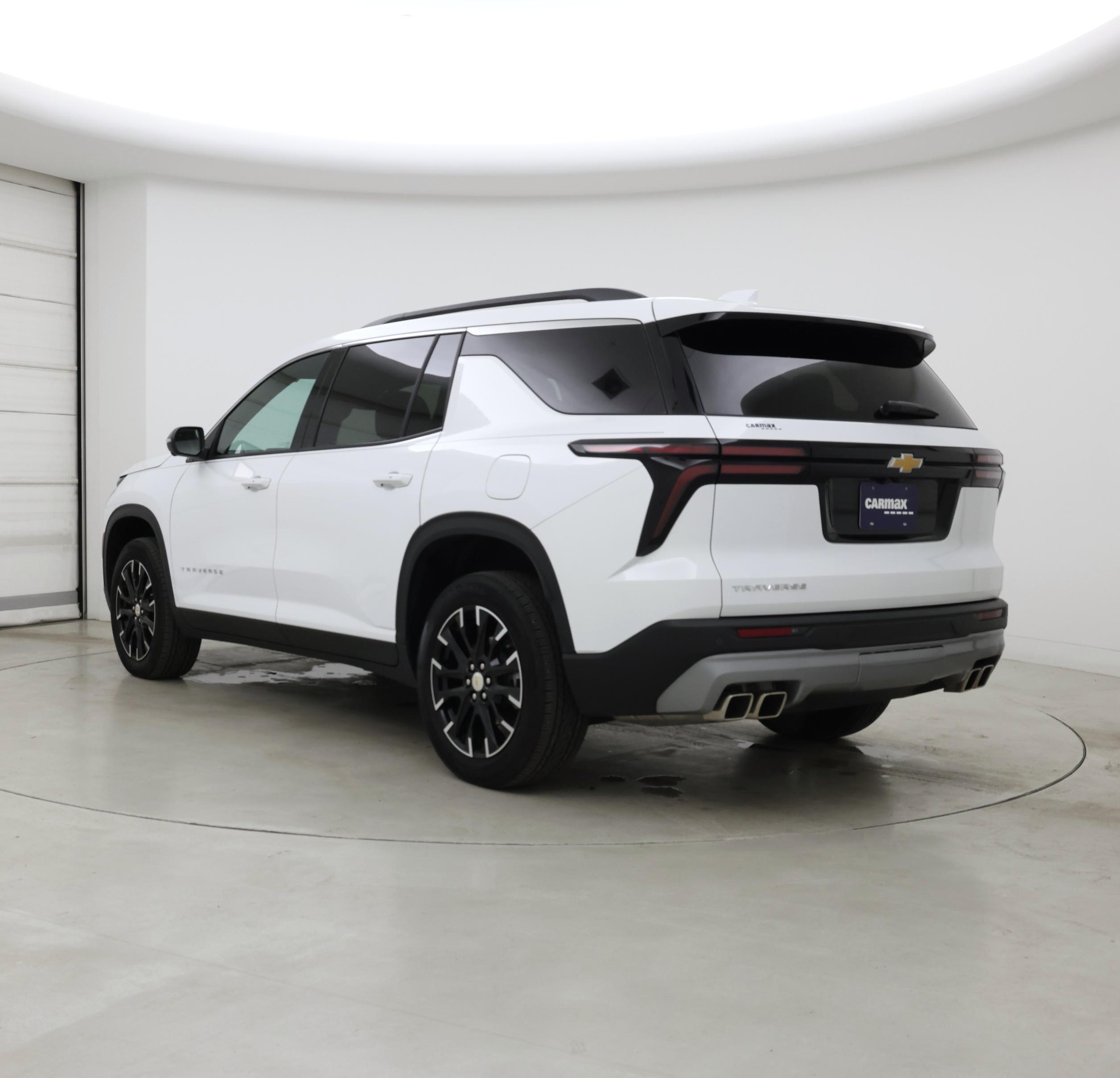 Thumbnail: 2025 Chevrolet Traverse - 2
