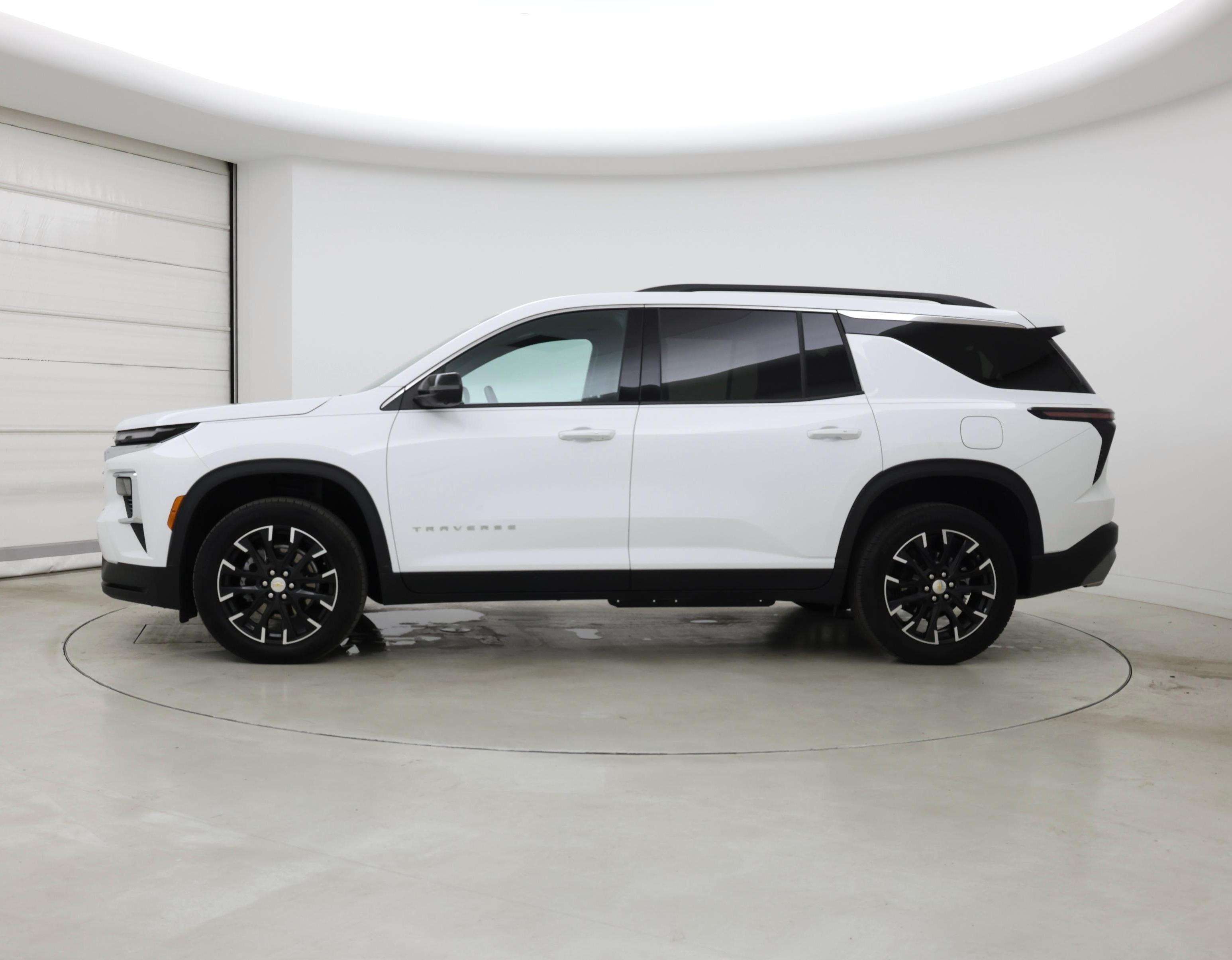 Thumbnail: 2025 Chevrolet Traverse - 3